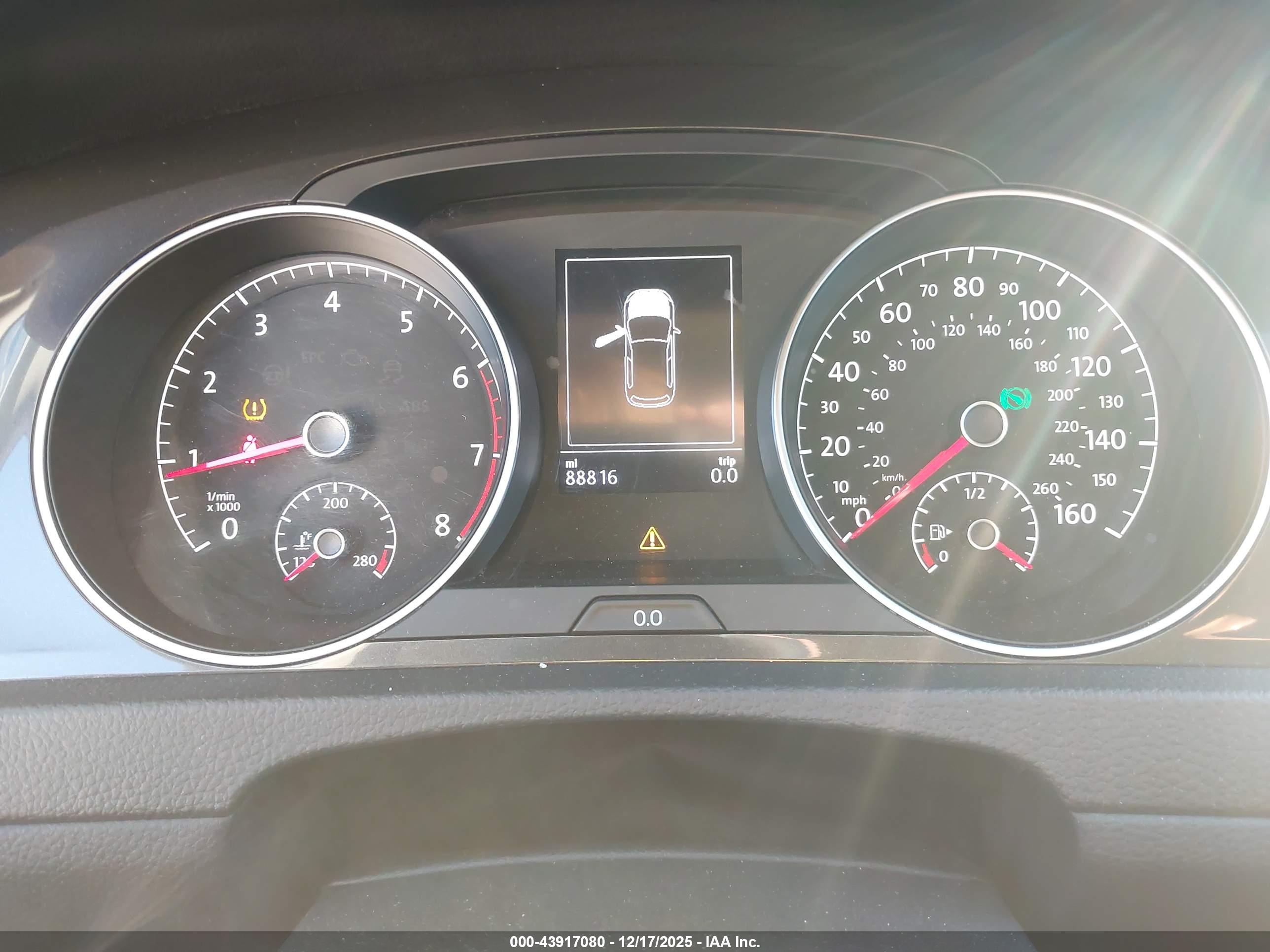 VOLKSWAGEN GOLF image 7