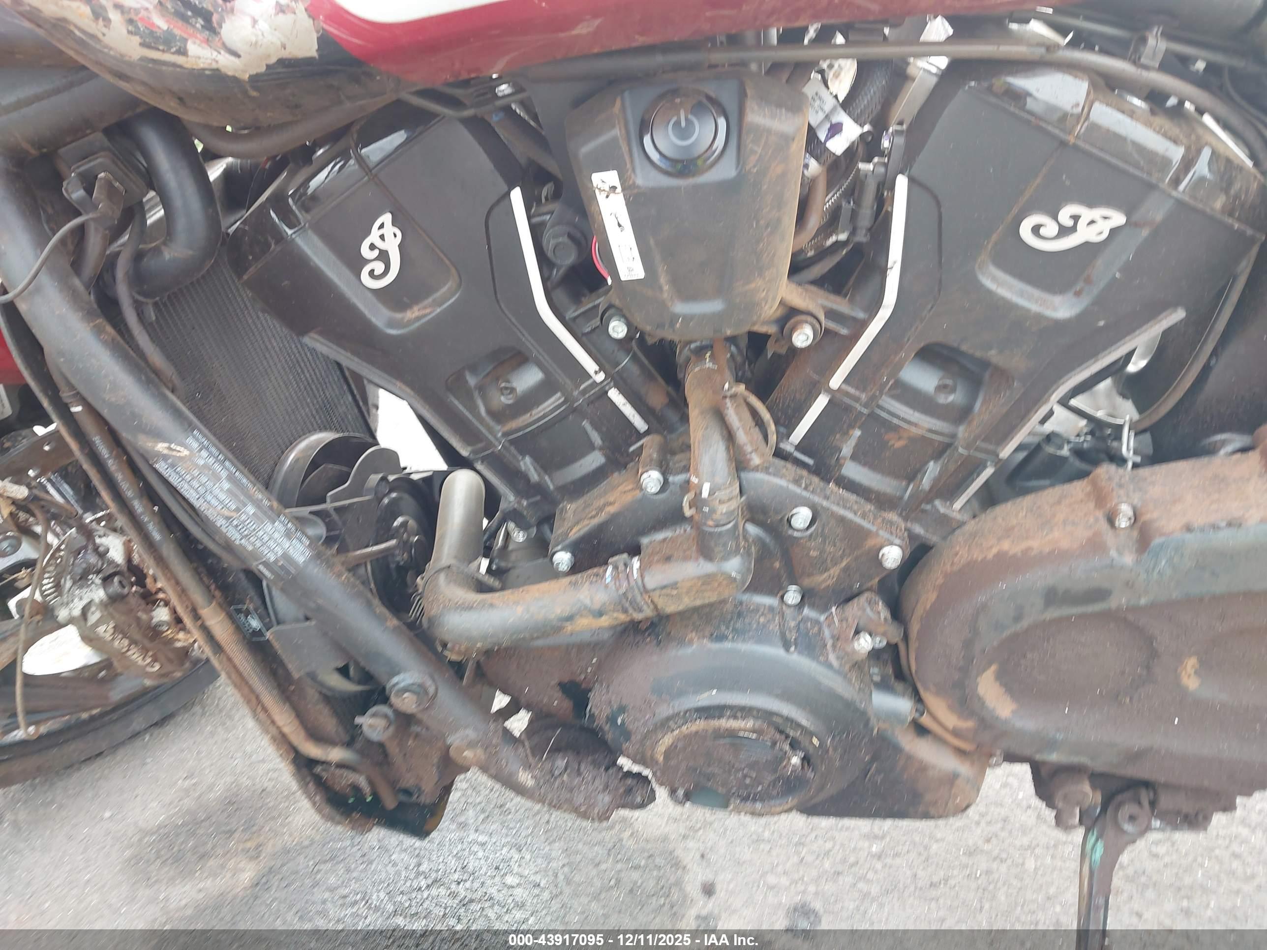 INDIAN MOTORCYCLE image 9