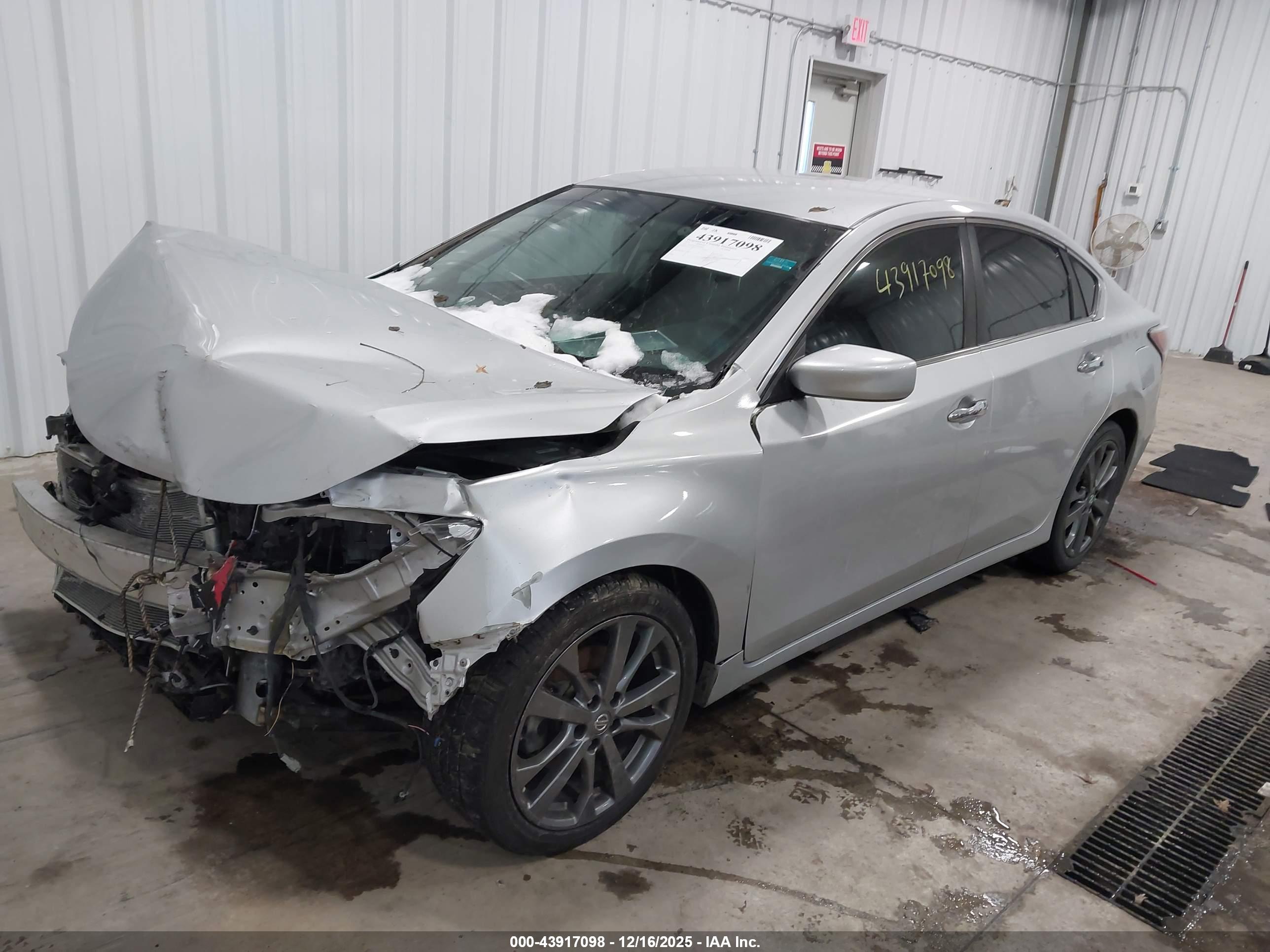 NISSAN ALTIMA image 2