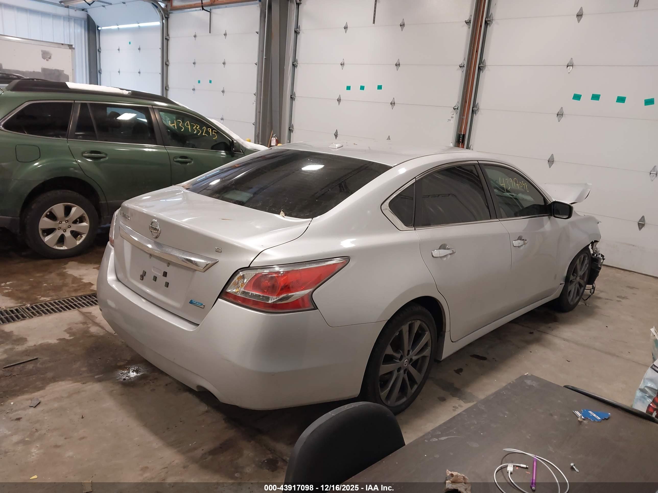 NISSAN ALTIMA image 4