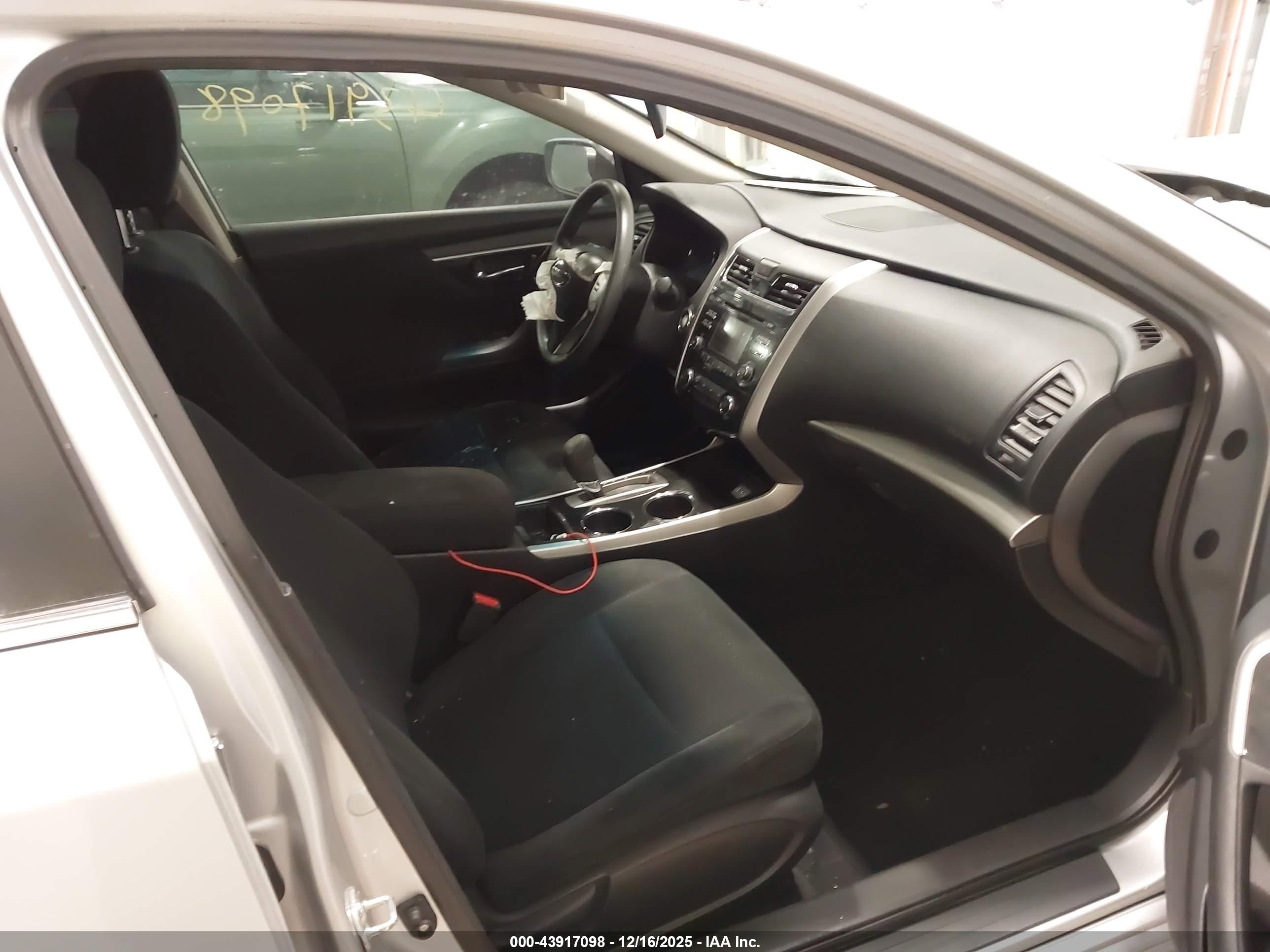 NISSAN ALTIMA image 5