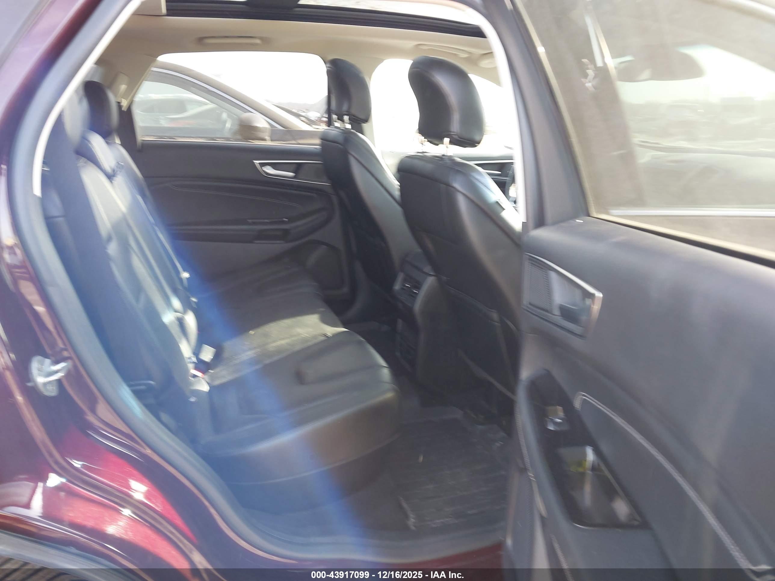 FORD EDGE image 8
