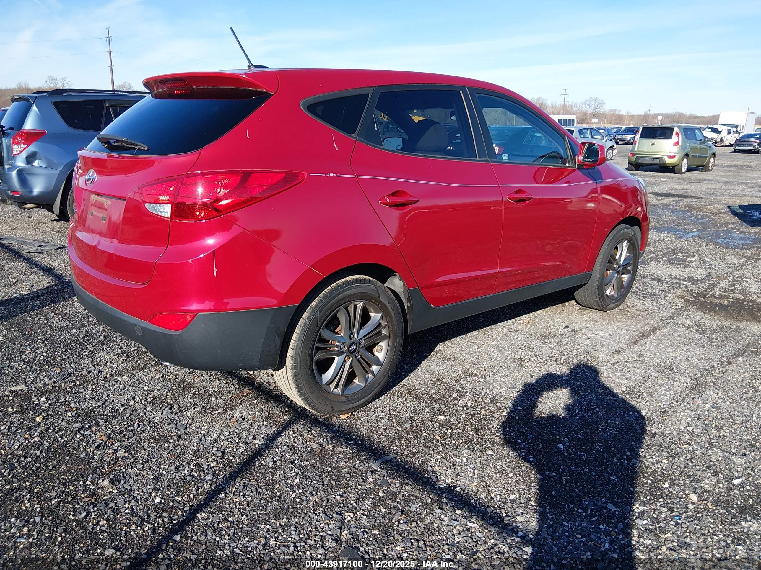HYUNDAI TUCSON image 4