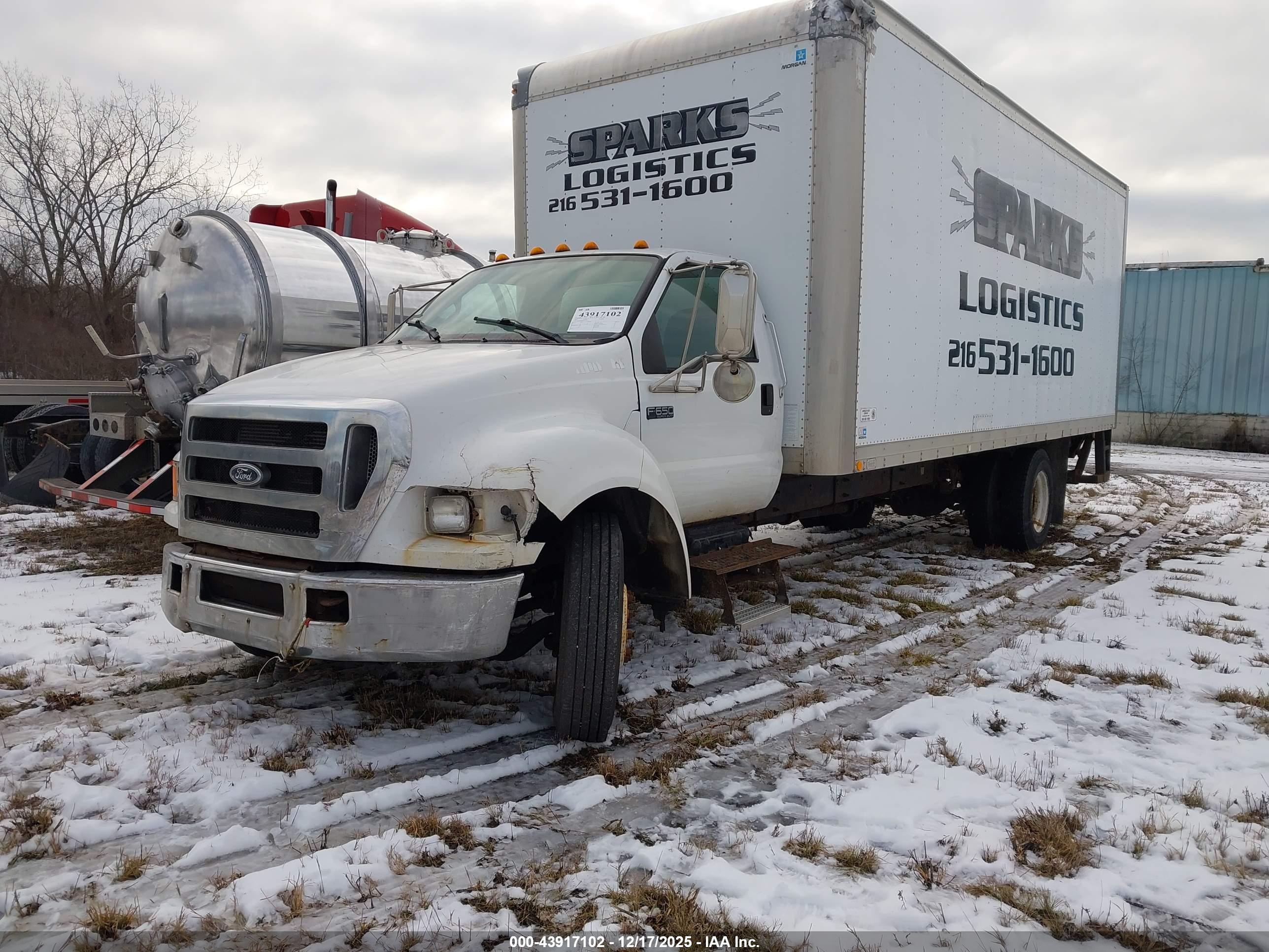 FORD F-650 image 2