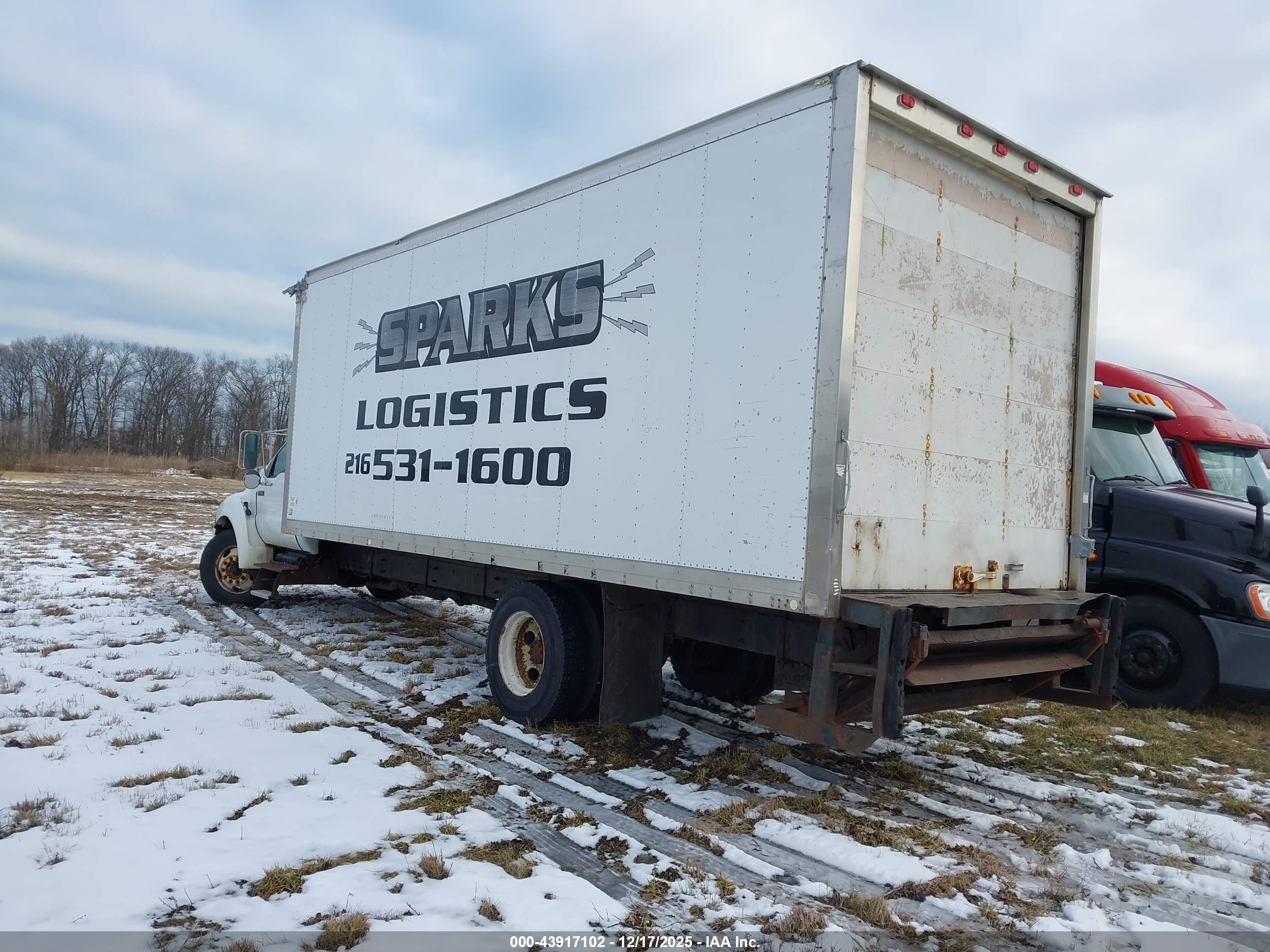 FORD F-650 image 3