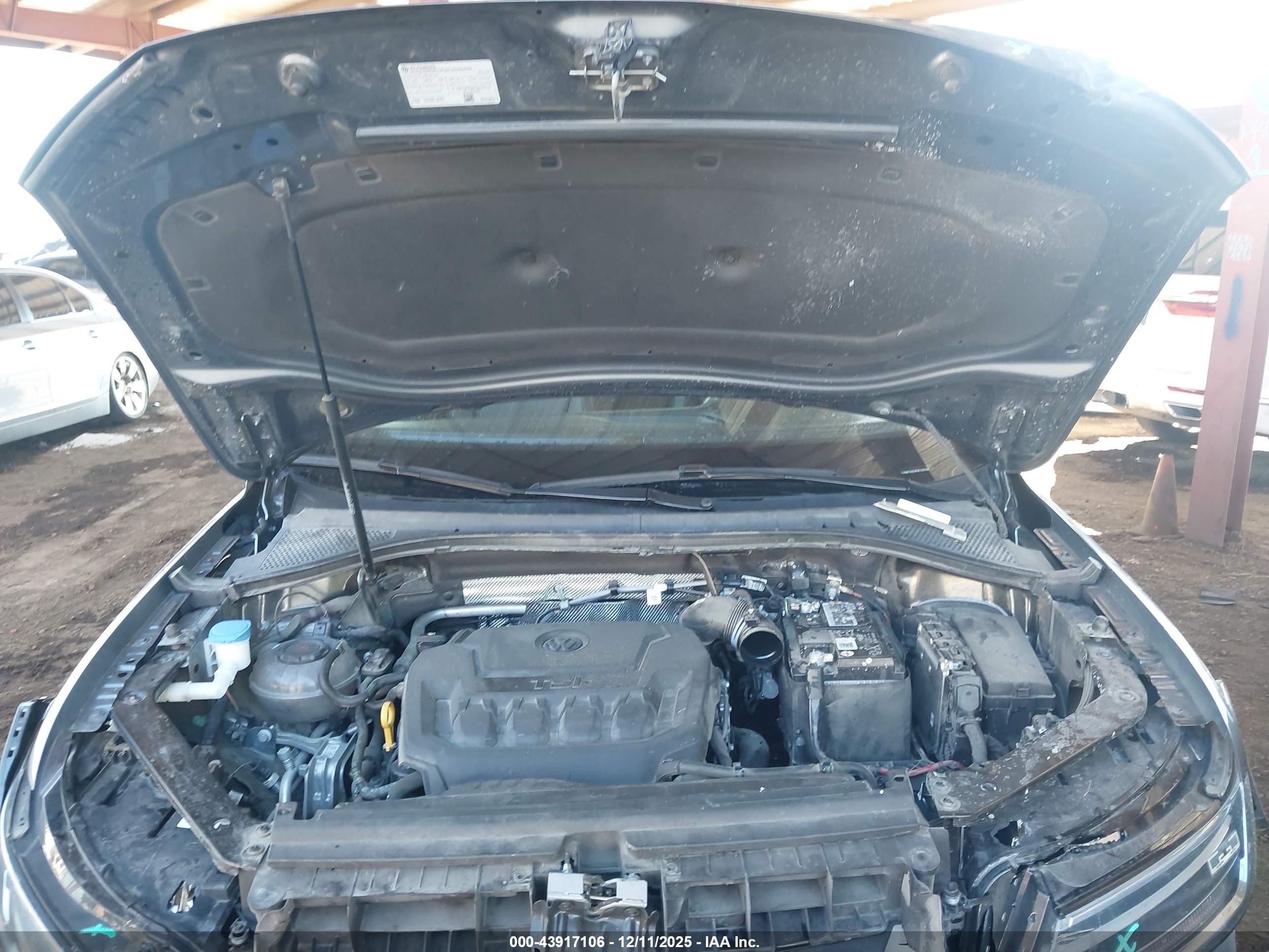 VOLKSWAGEN TIGUAN image 10