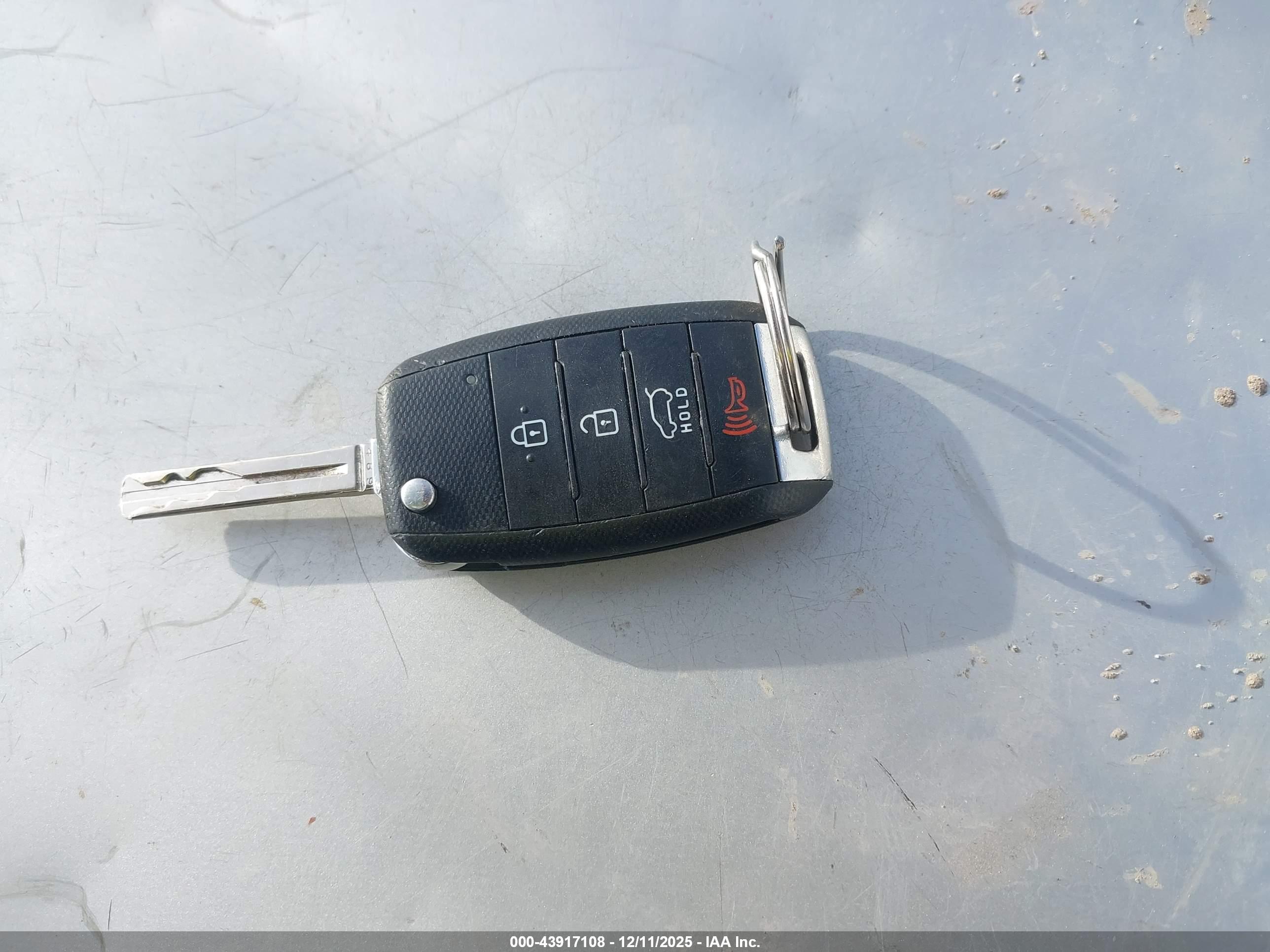 KIA SORENTO image 11