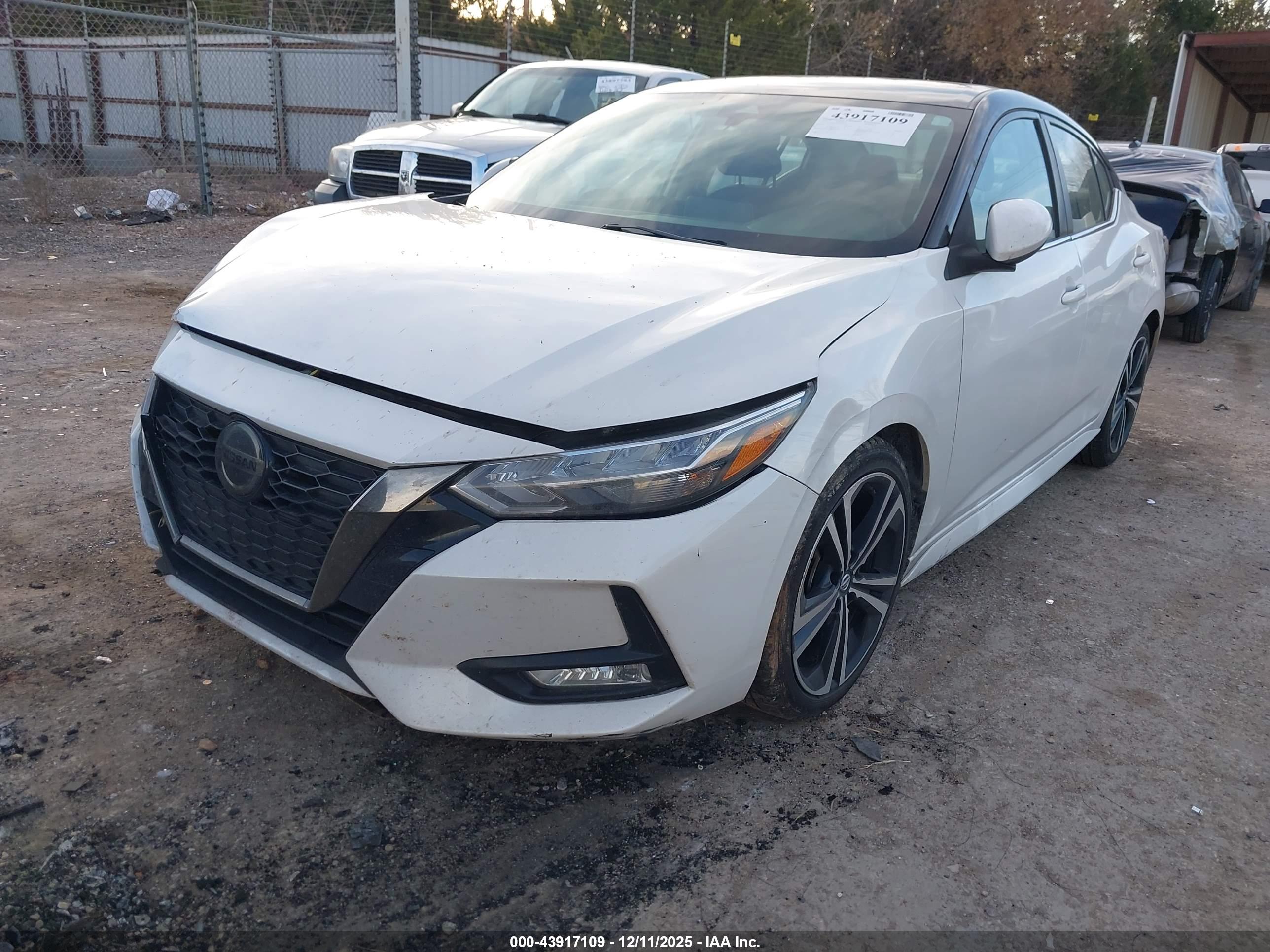 NISSAN SENTRA image 2
