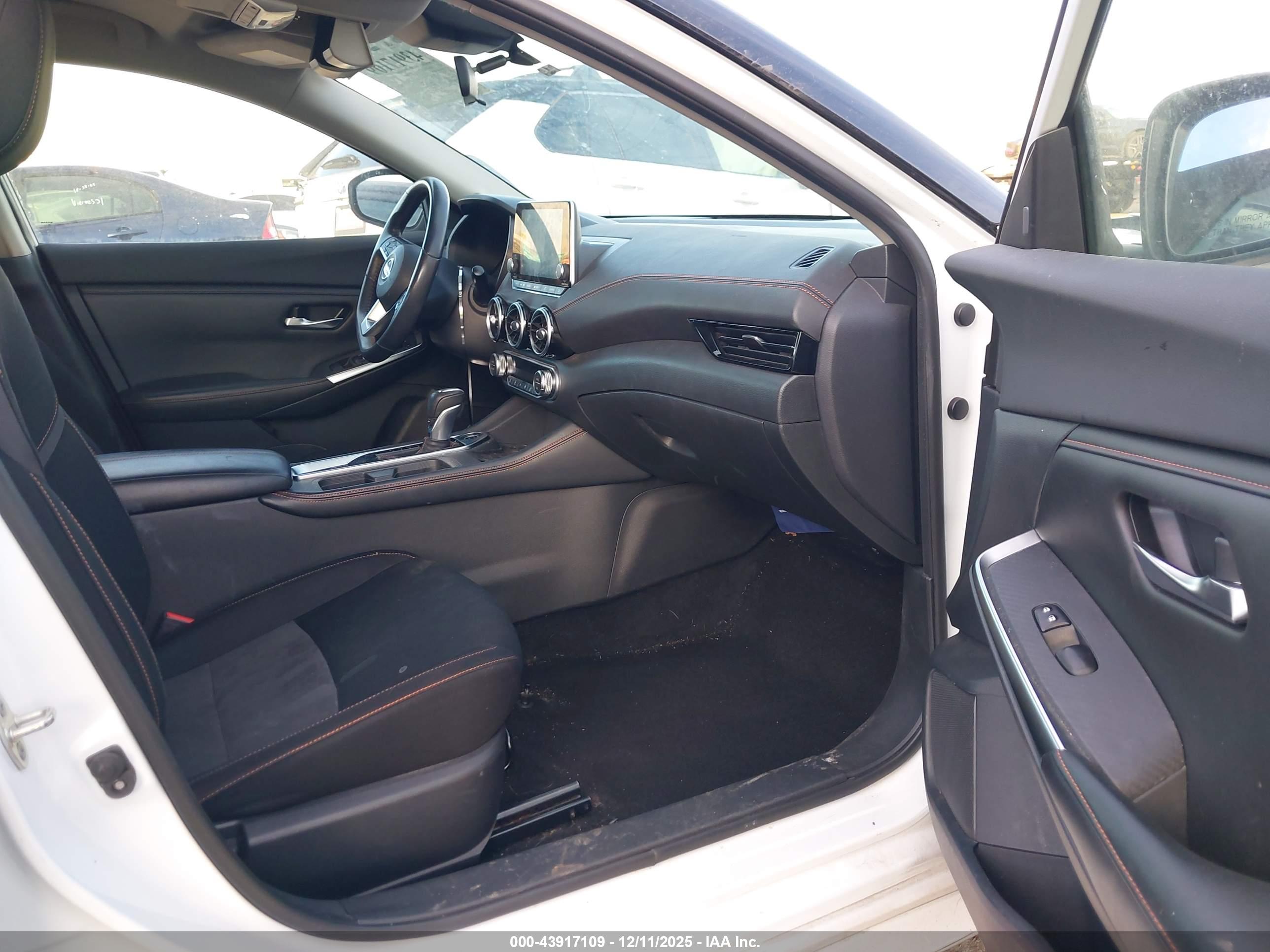 NISSAN SENTRA image 5