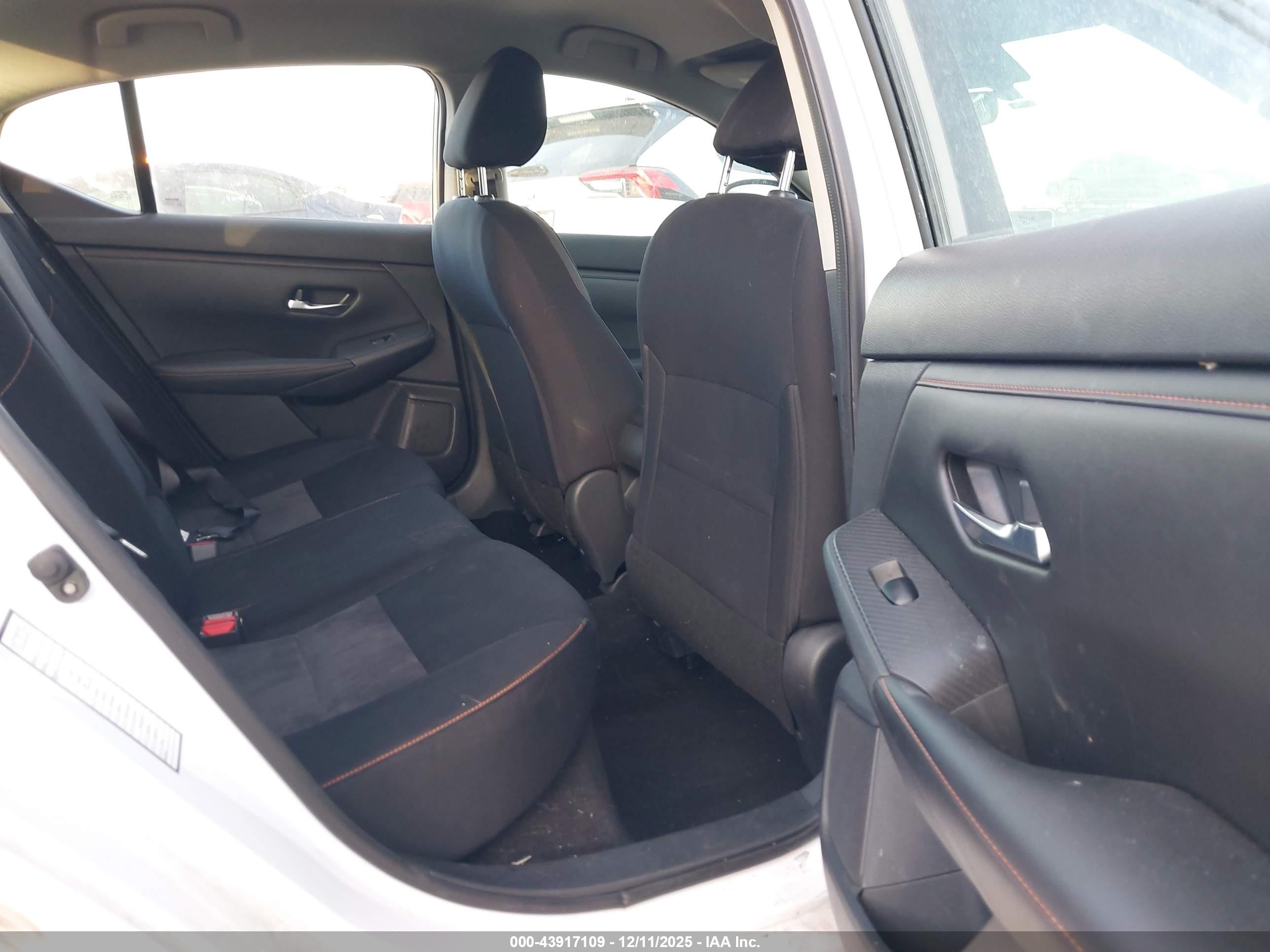 NISSAN SENTRA image 8