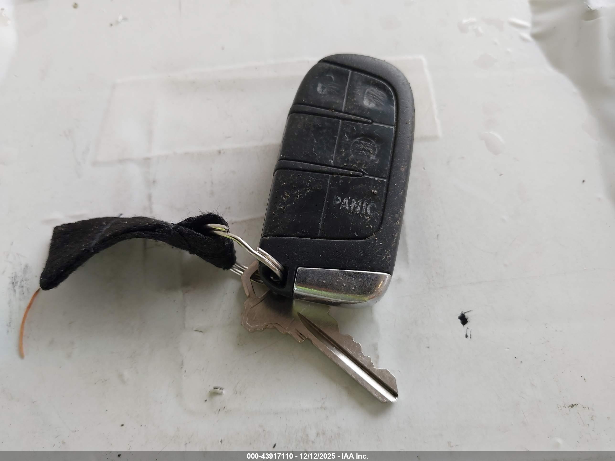 JEEP RENEGADE image 11