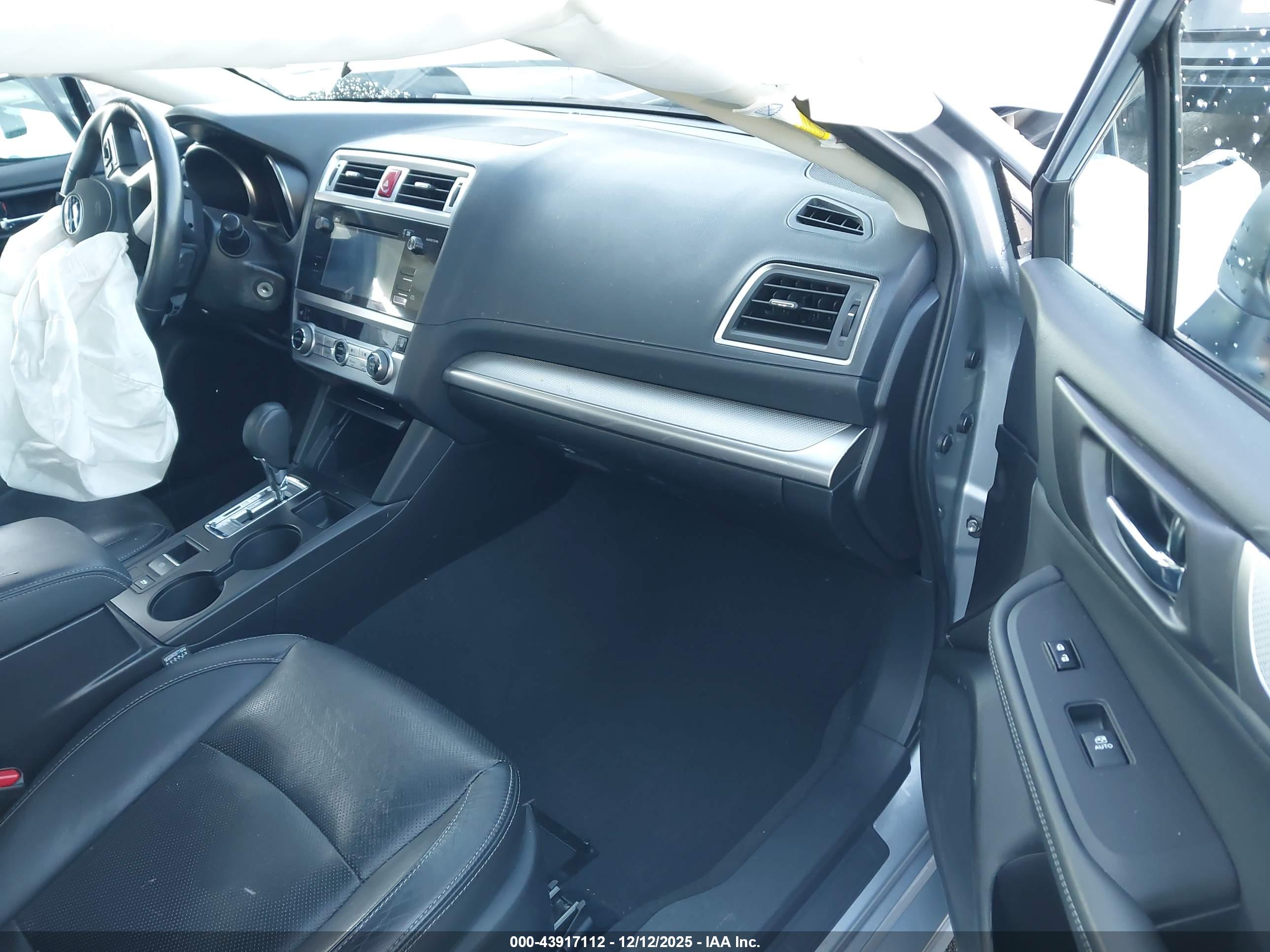 SUBARU LEGACY image 5