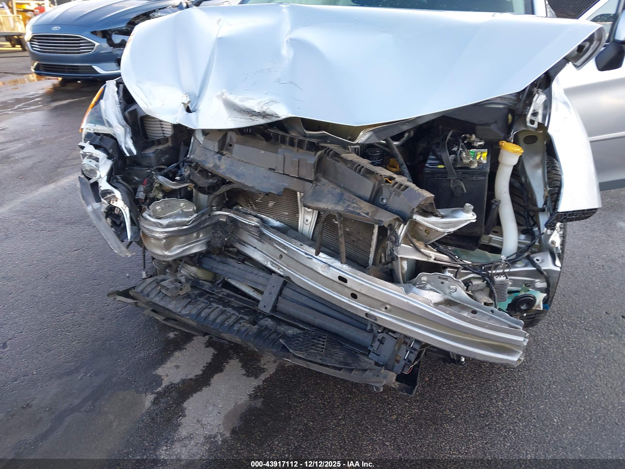 SUBARU LEGACY image 6