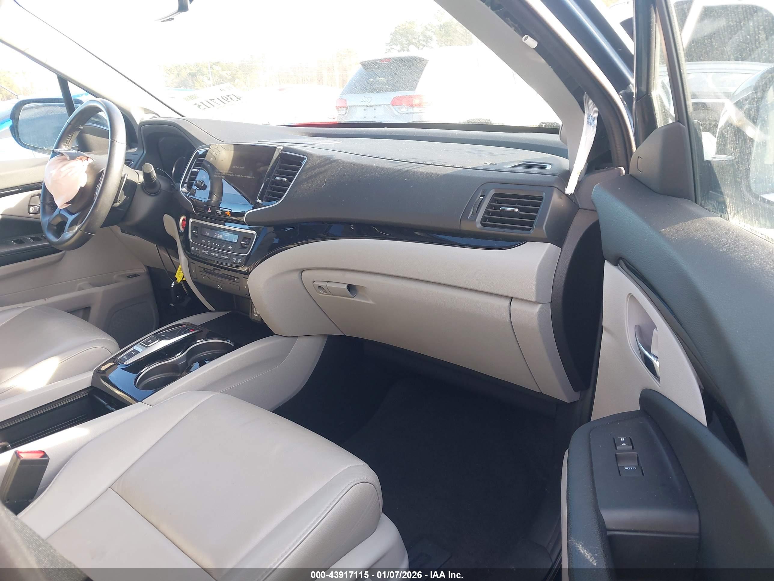 HONDA PILOT image 5