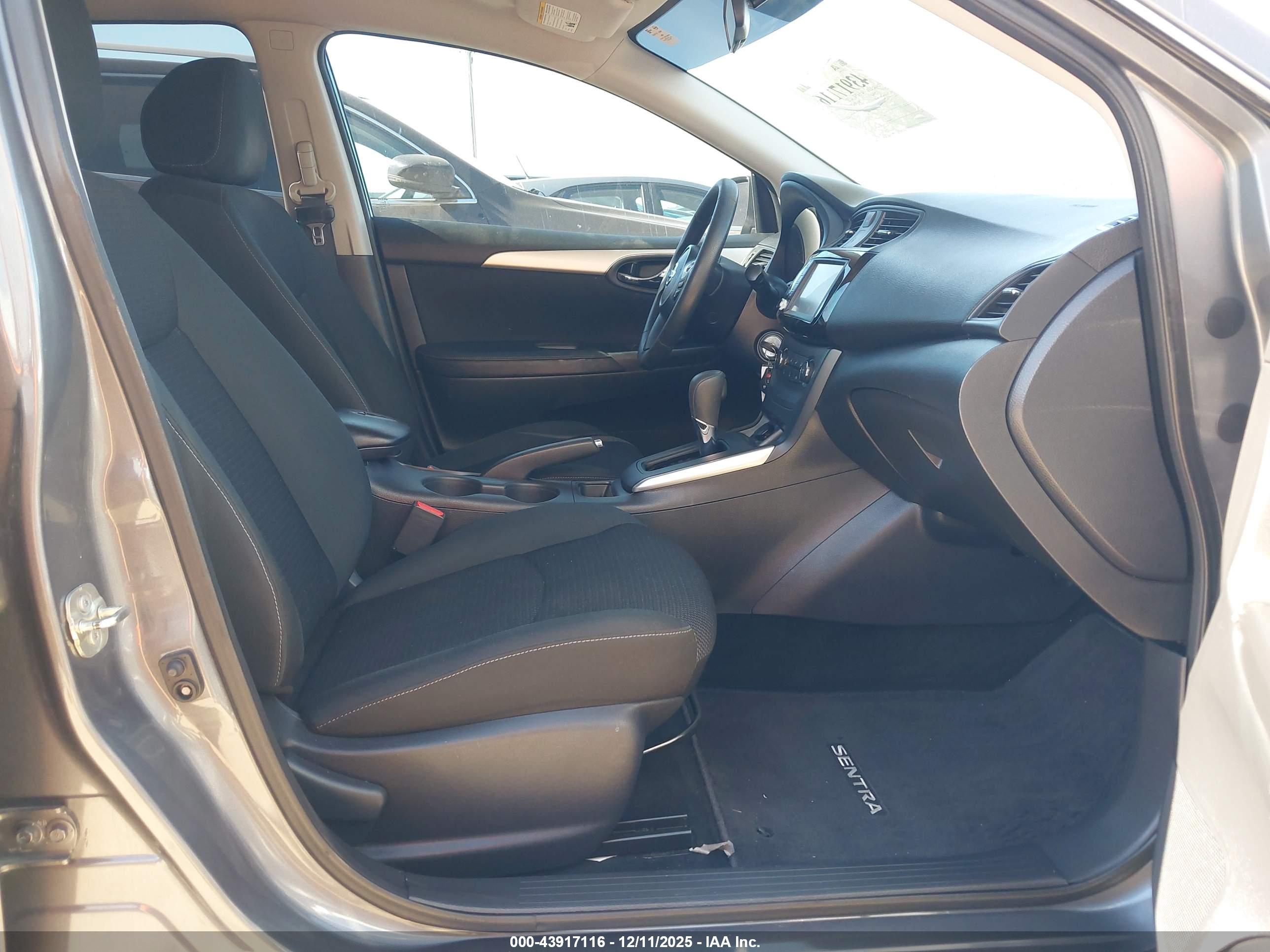 NISSAN SENTRA image 5