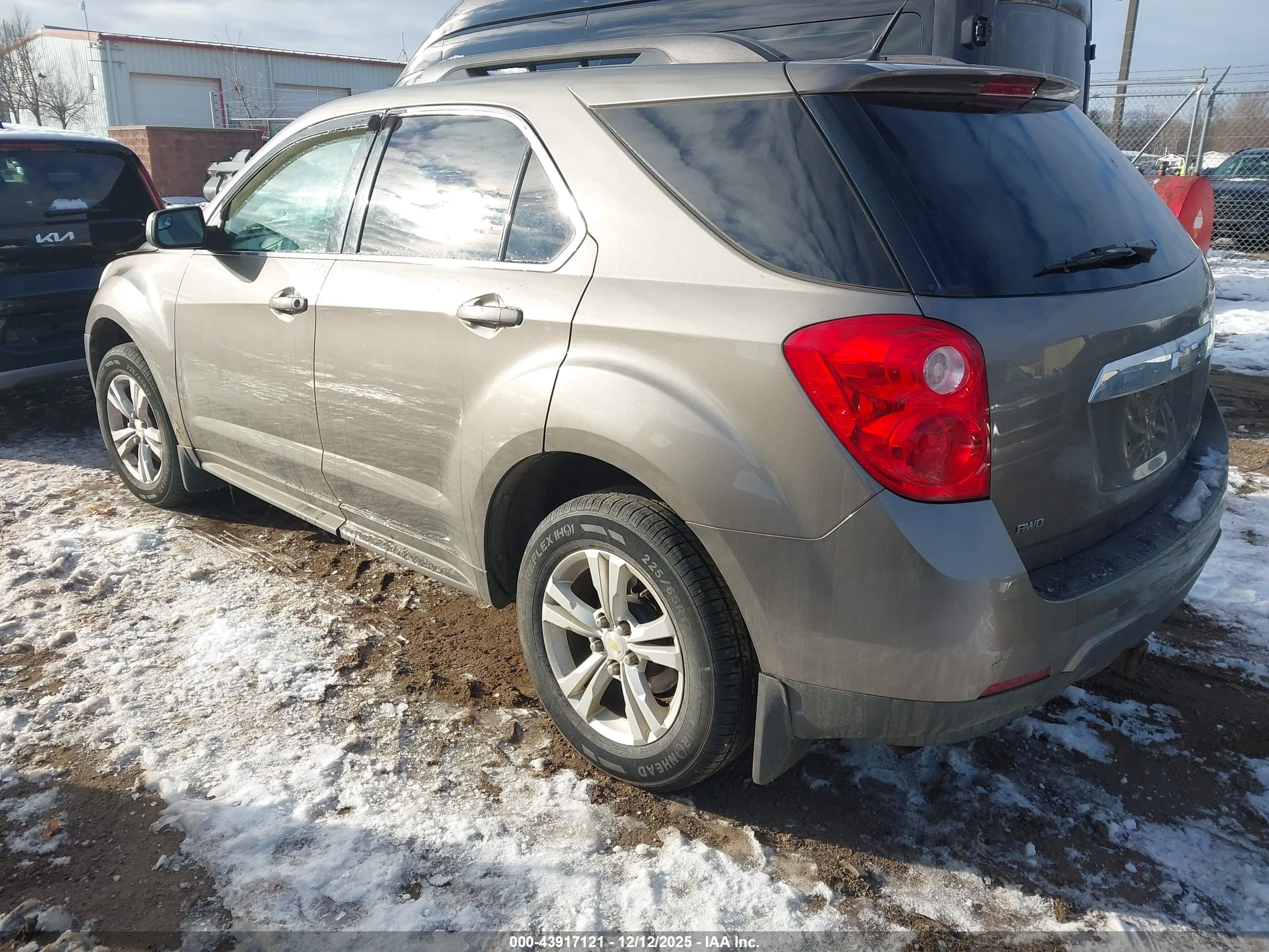 CHEVROLET EQUINOX image 3