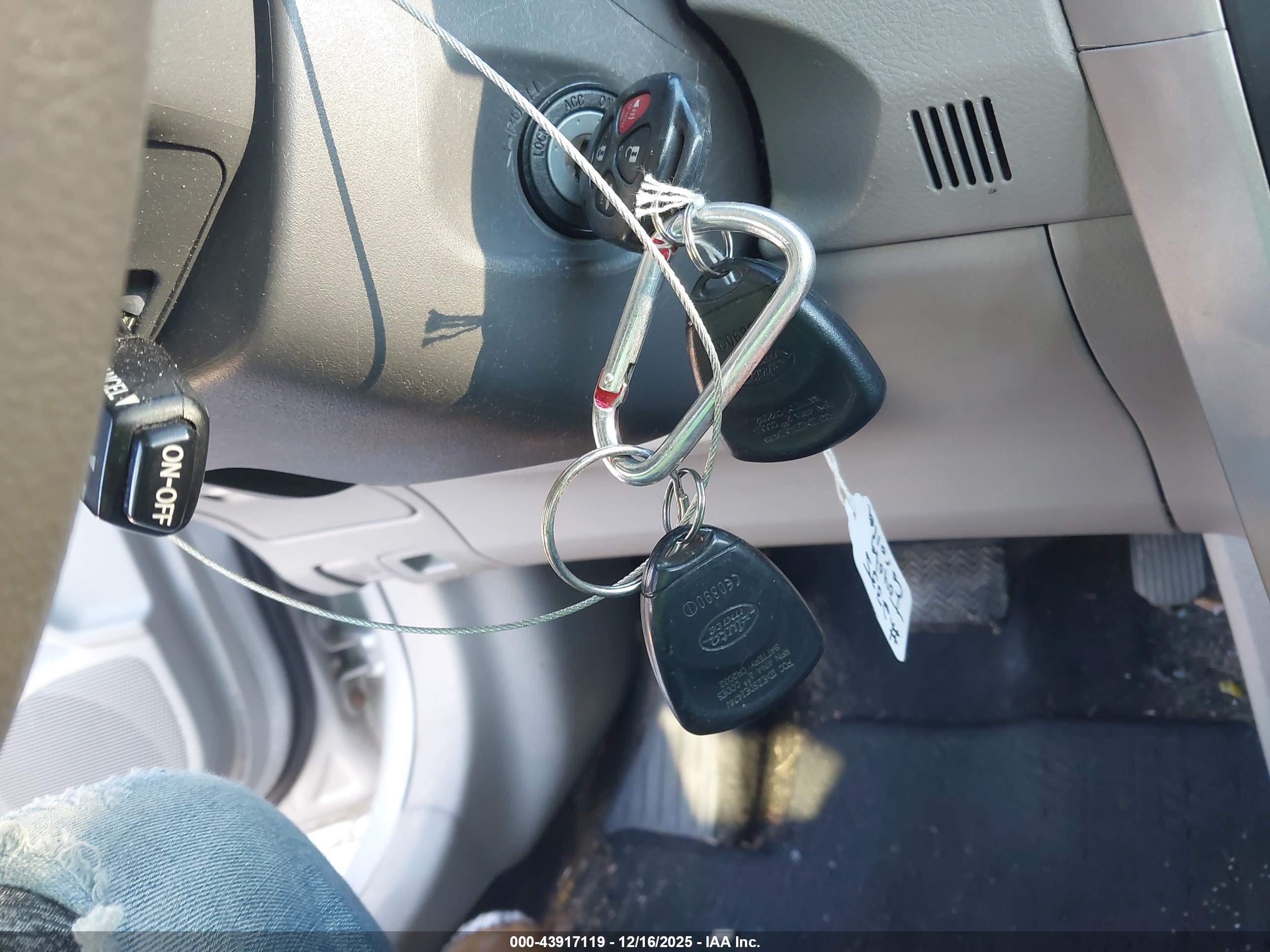 TOYOTA COROLLA image 11