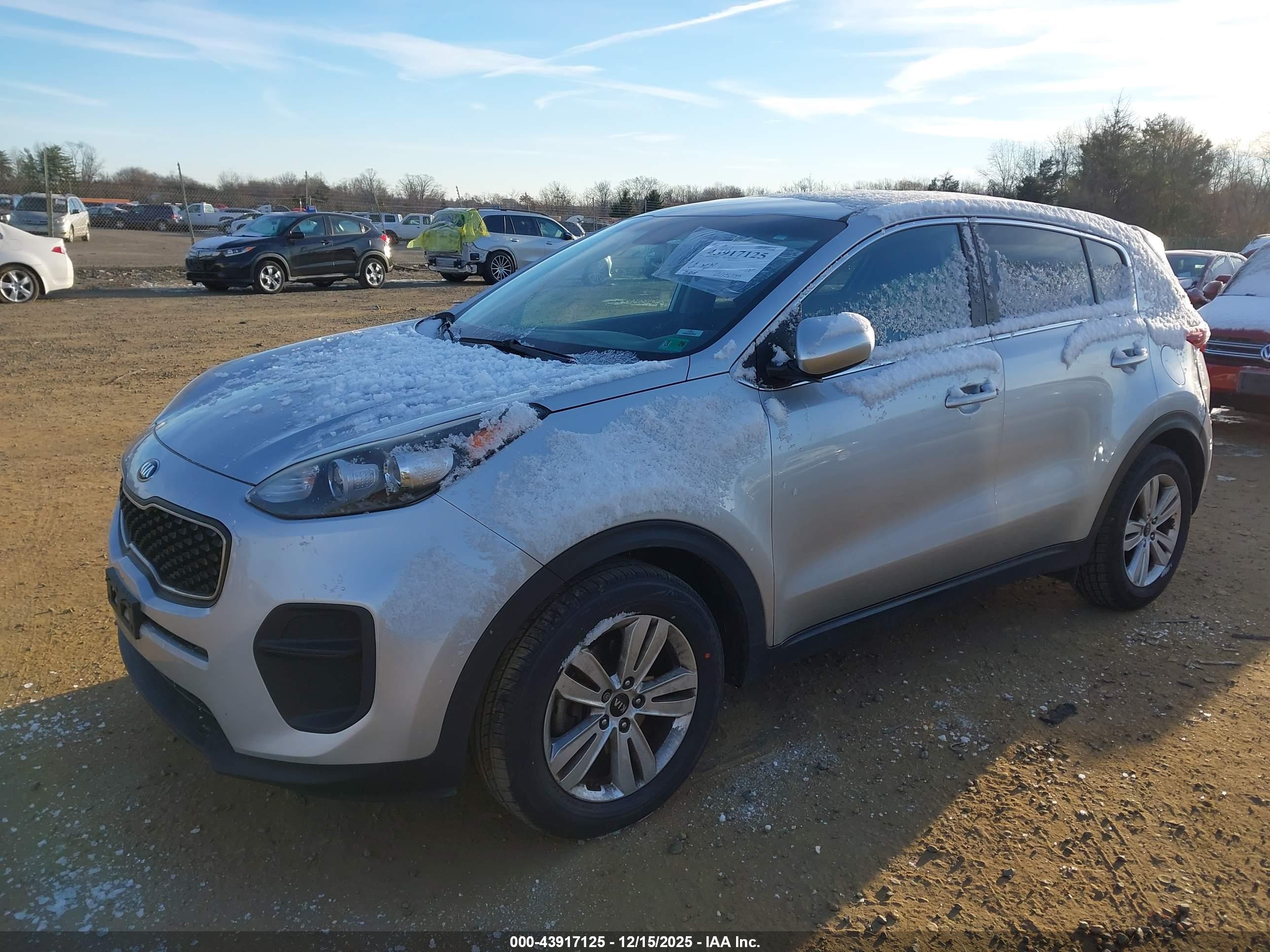 KIA SPORTAGE image 2