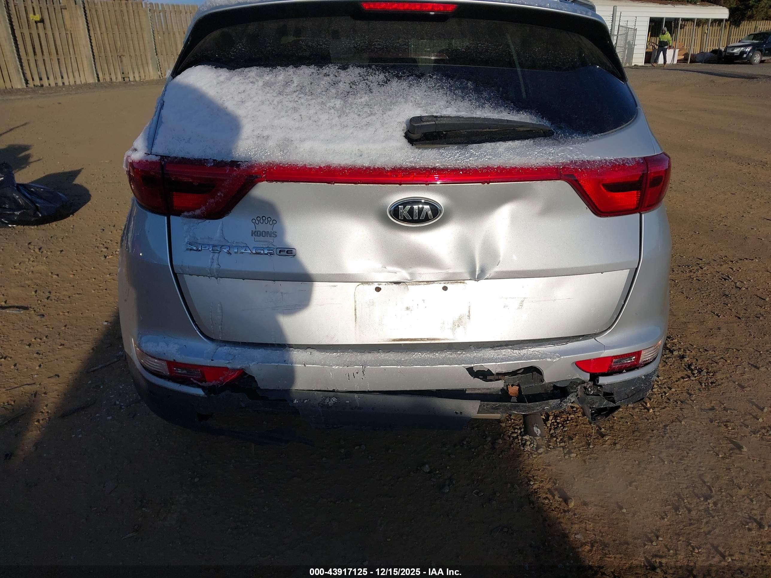 KIA SPORTAGE image 6