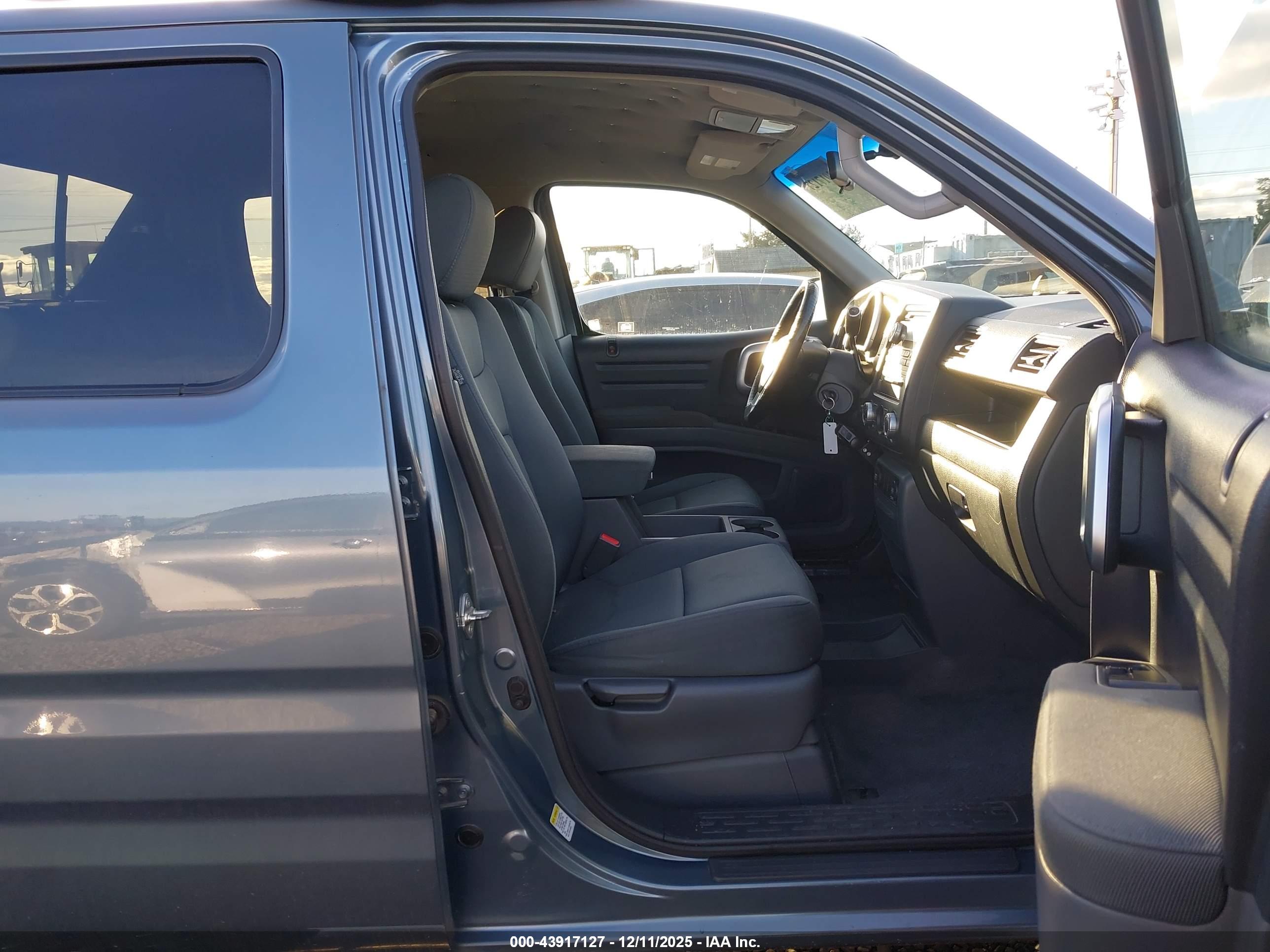 HONDA RIDGELINE image 5