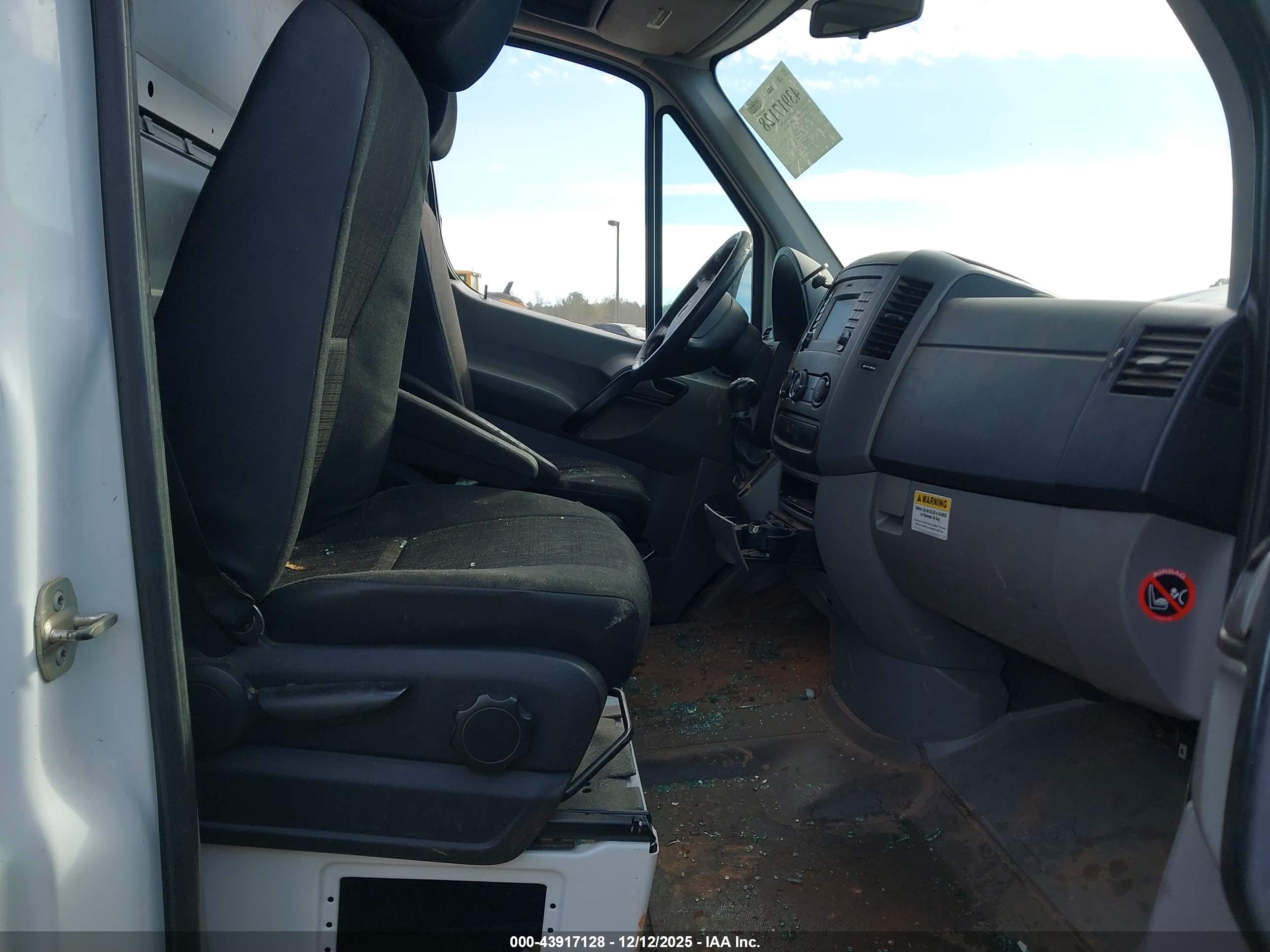 MERCEDES-BENZ SPRINTER image 5