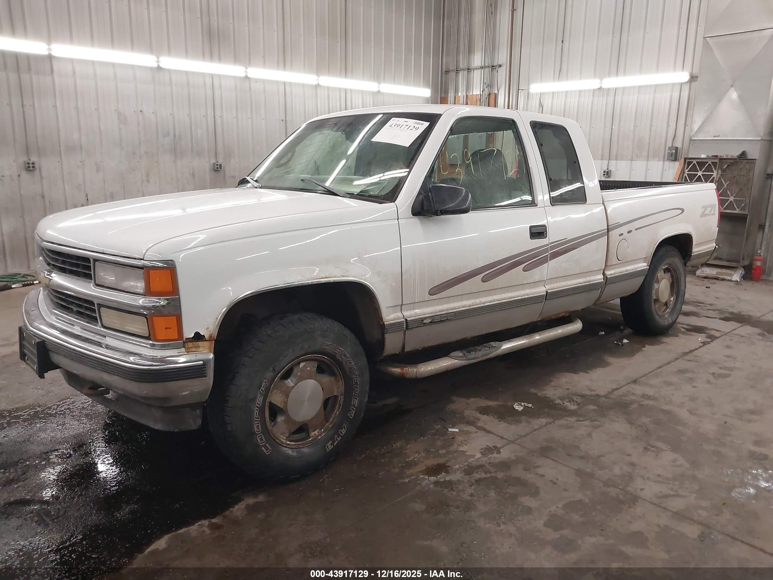 CHEVROLET K1500 image 2