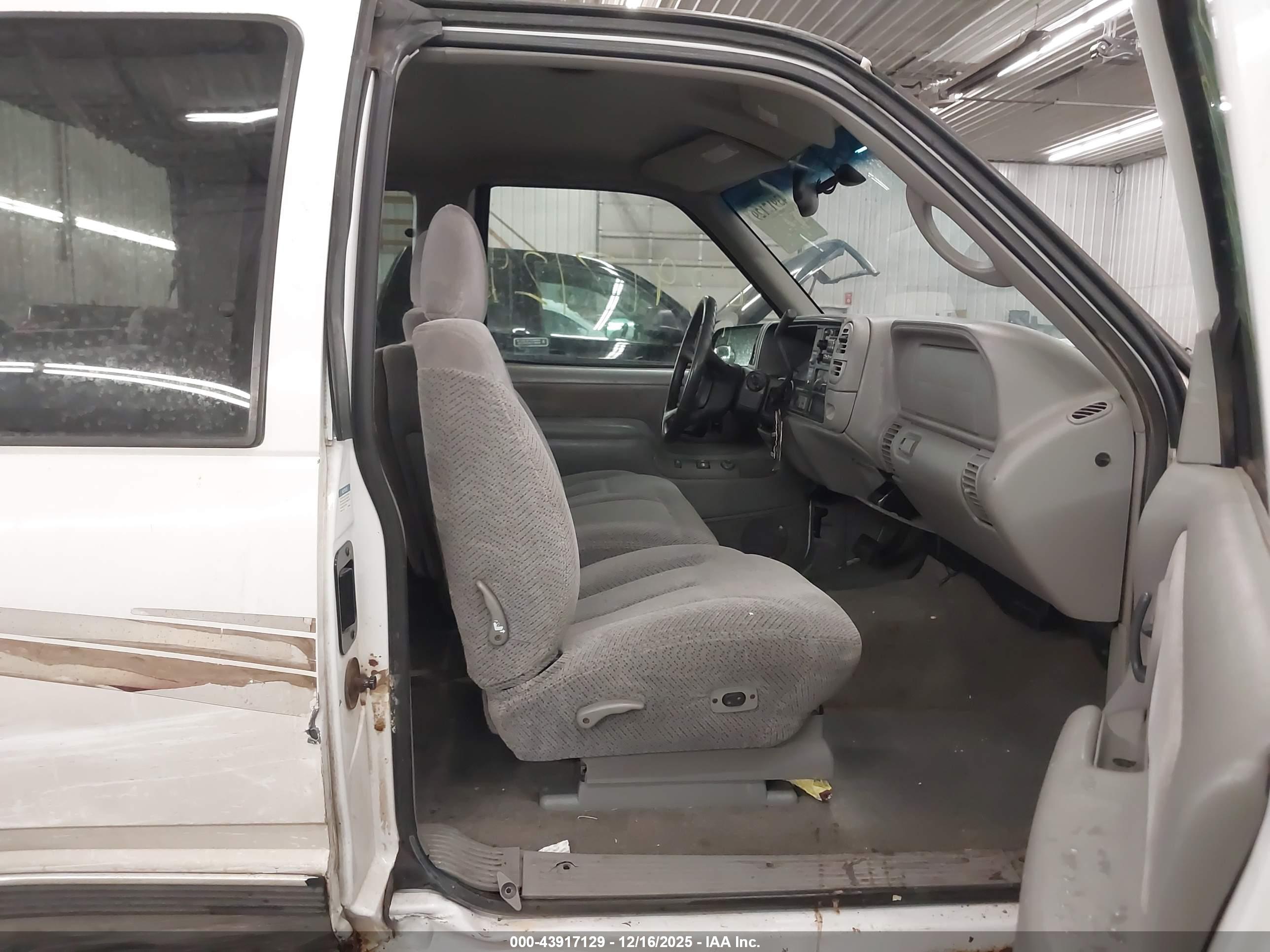 CHEVROLET K1500 image 5