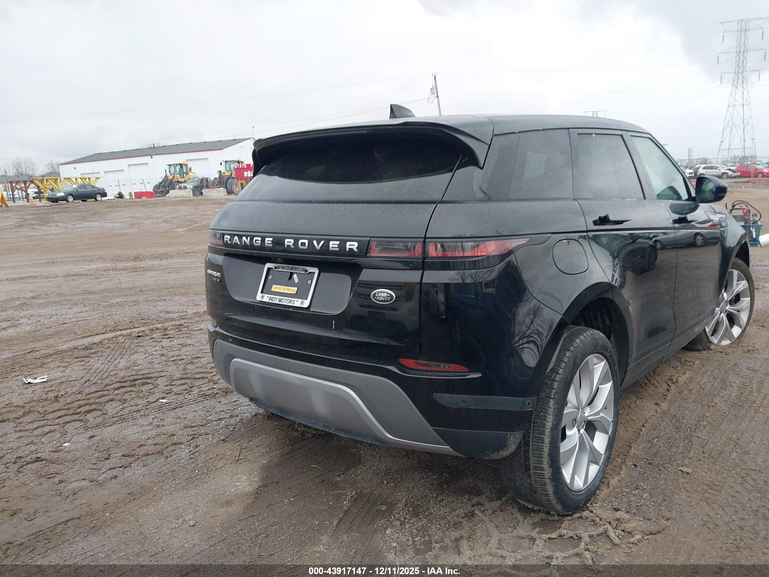 LAND ROVER image 4