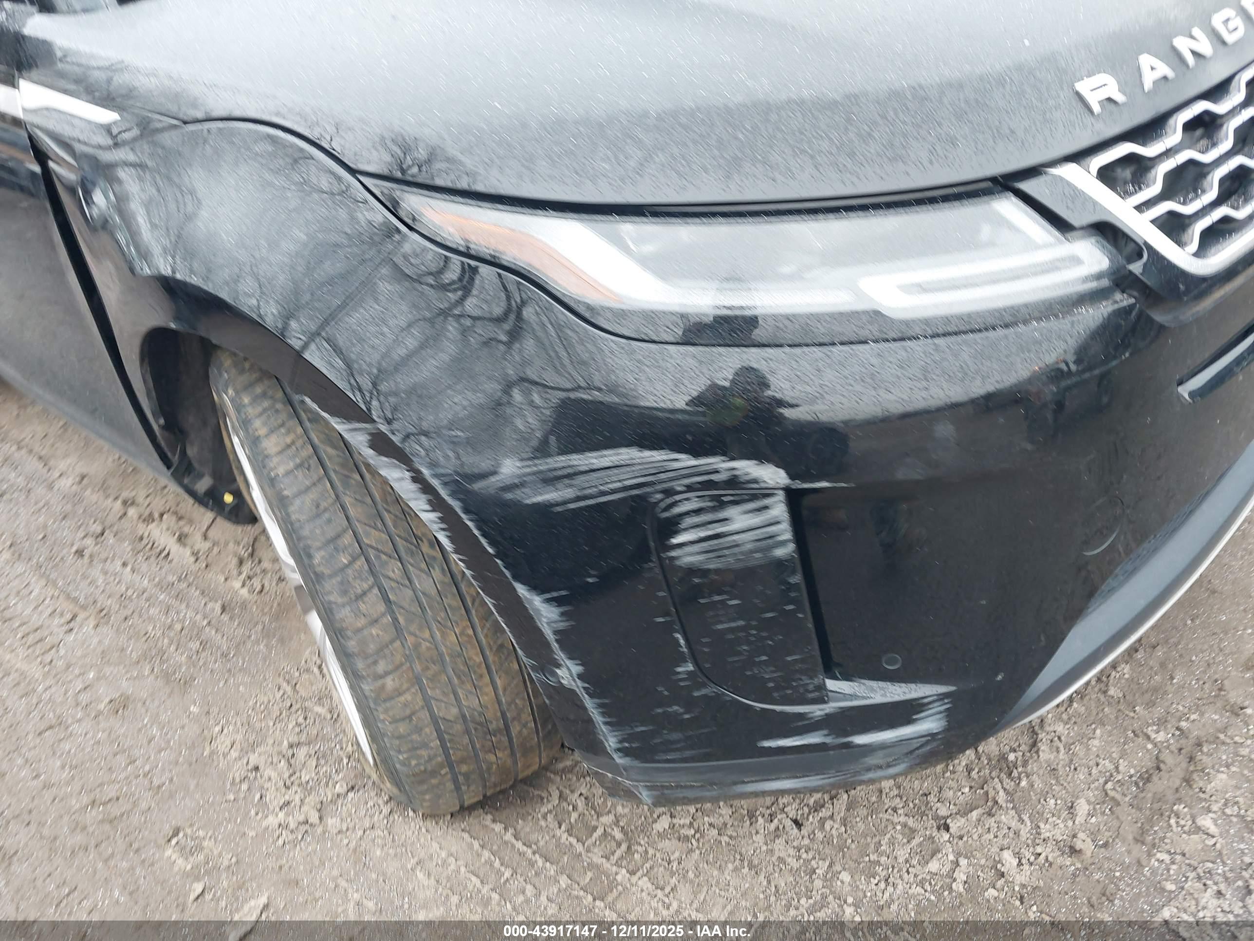 LAND ROVER image 6