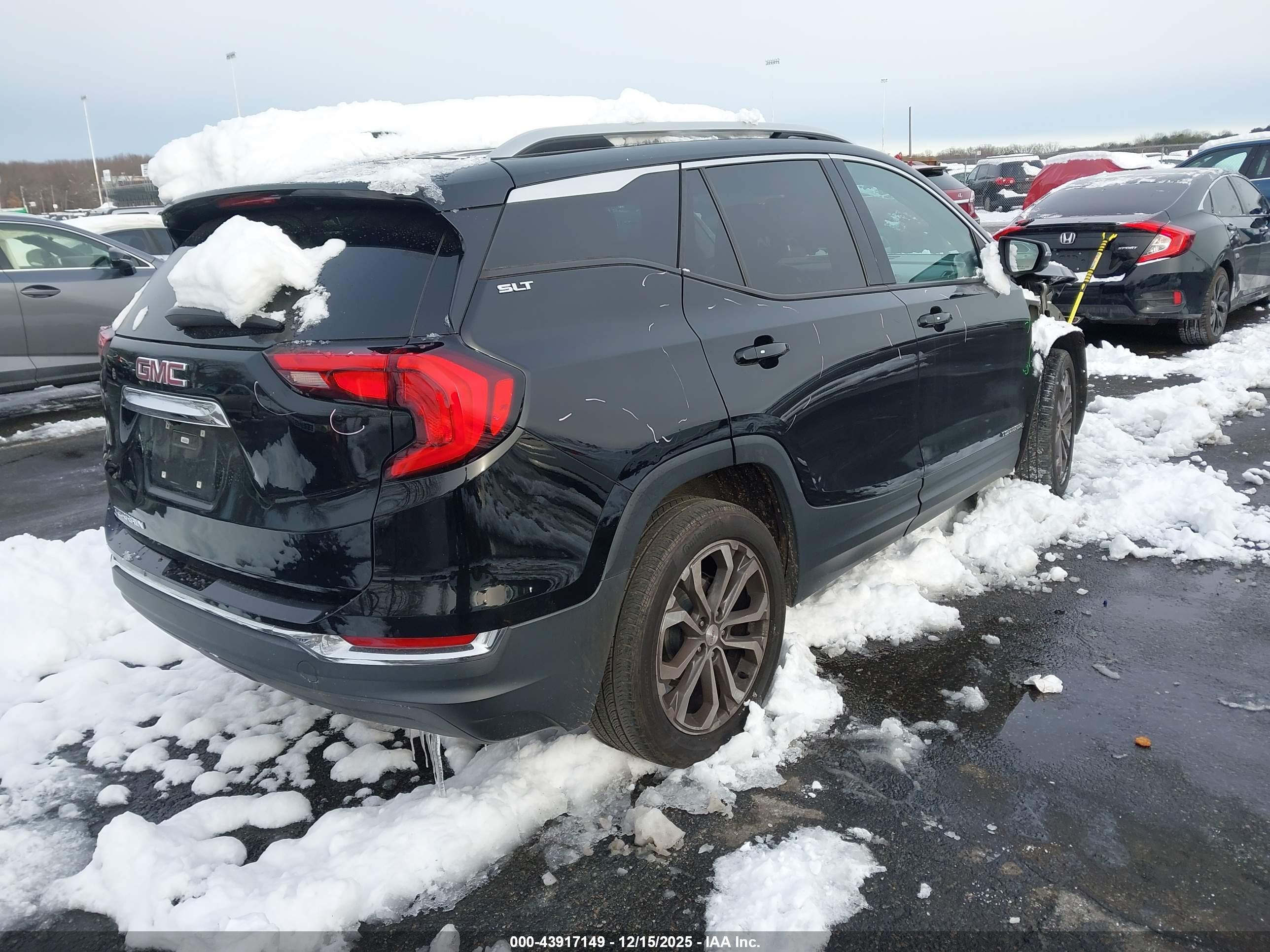 GMC TERRAIN image 4