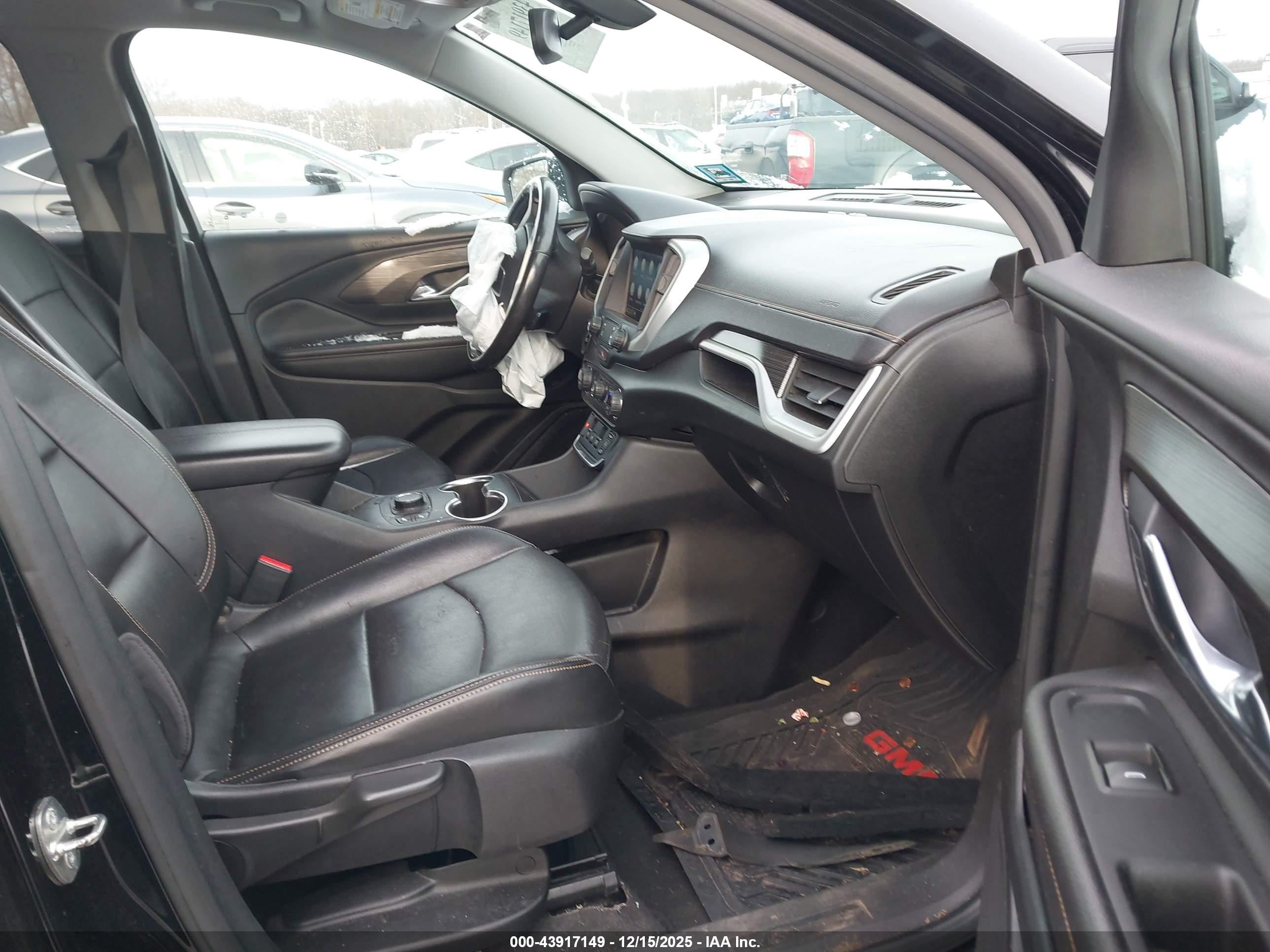 GMC TERRAIN image 5