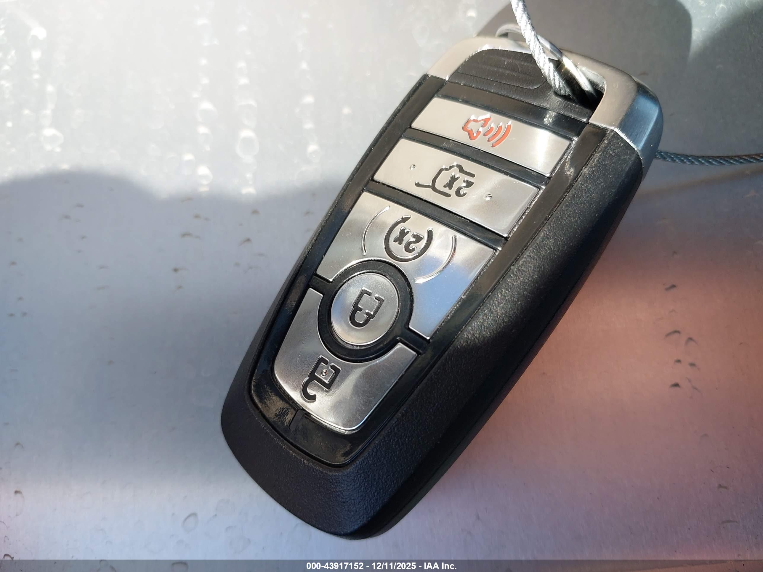 FORD ESCAPE image 11