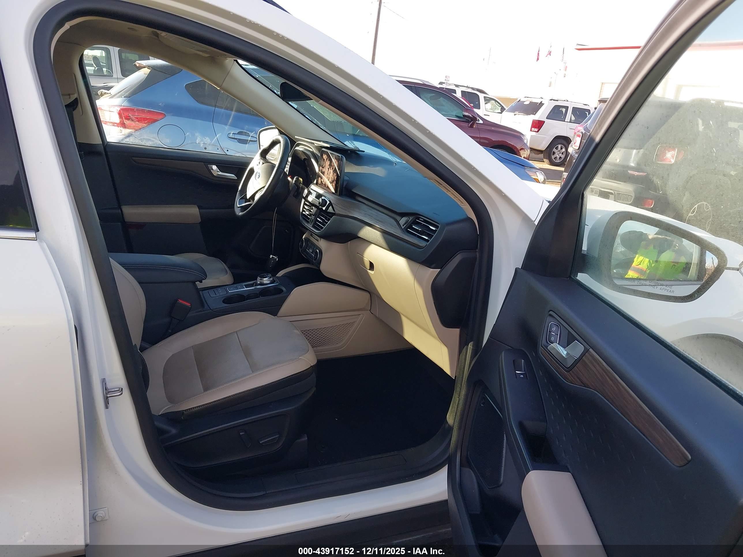 FORD ESCAPE image 5