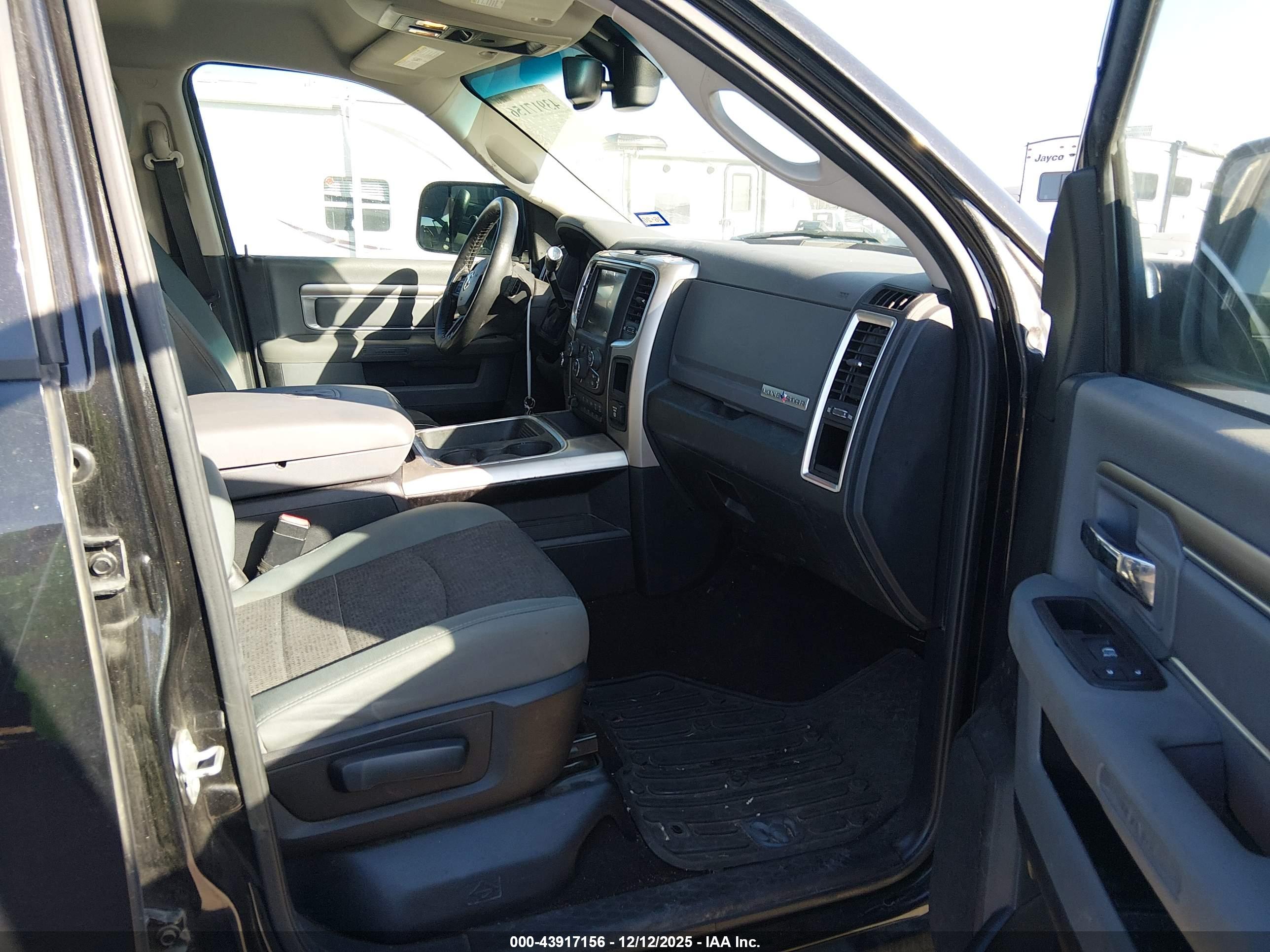 RAM 2500 image 5