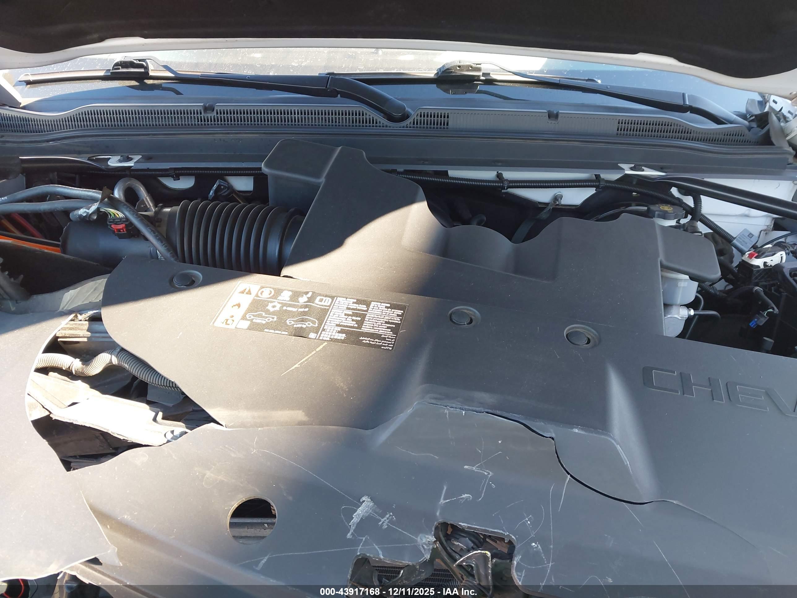 CHEVROLET TAHOE image 10