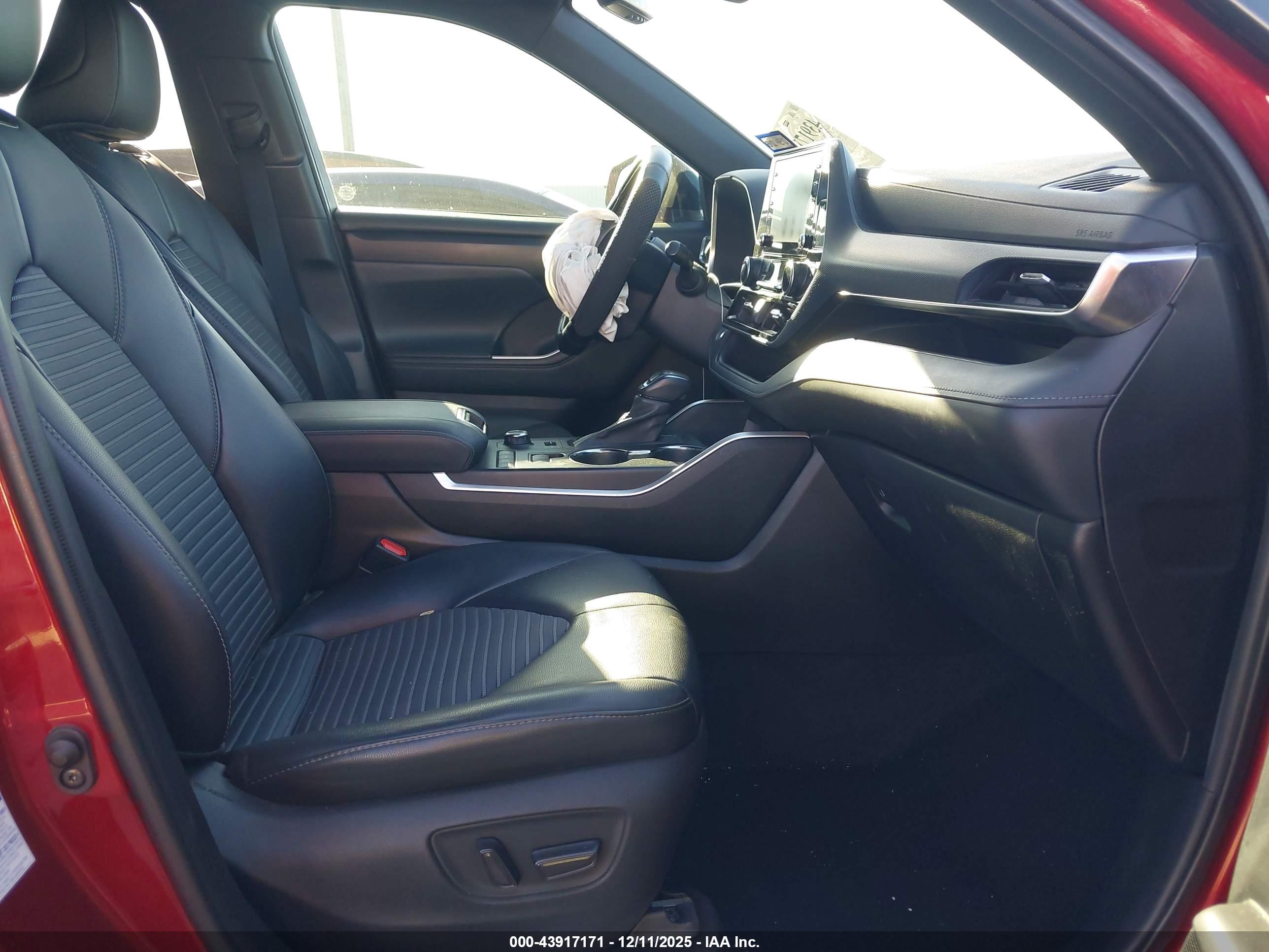 TOYOTA HIGHLANDER image 5