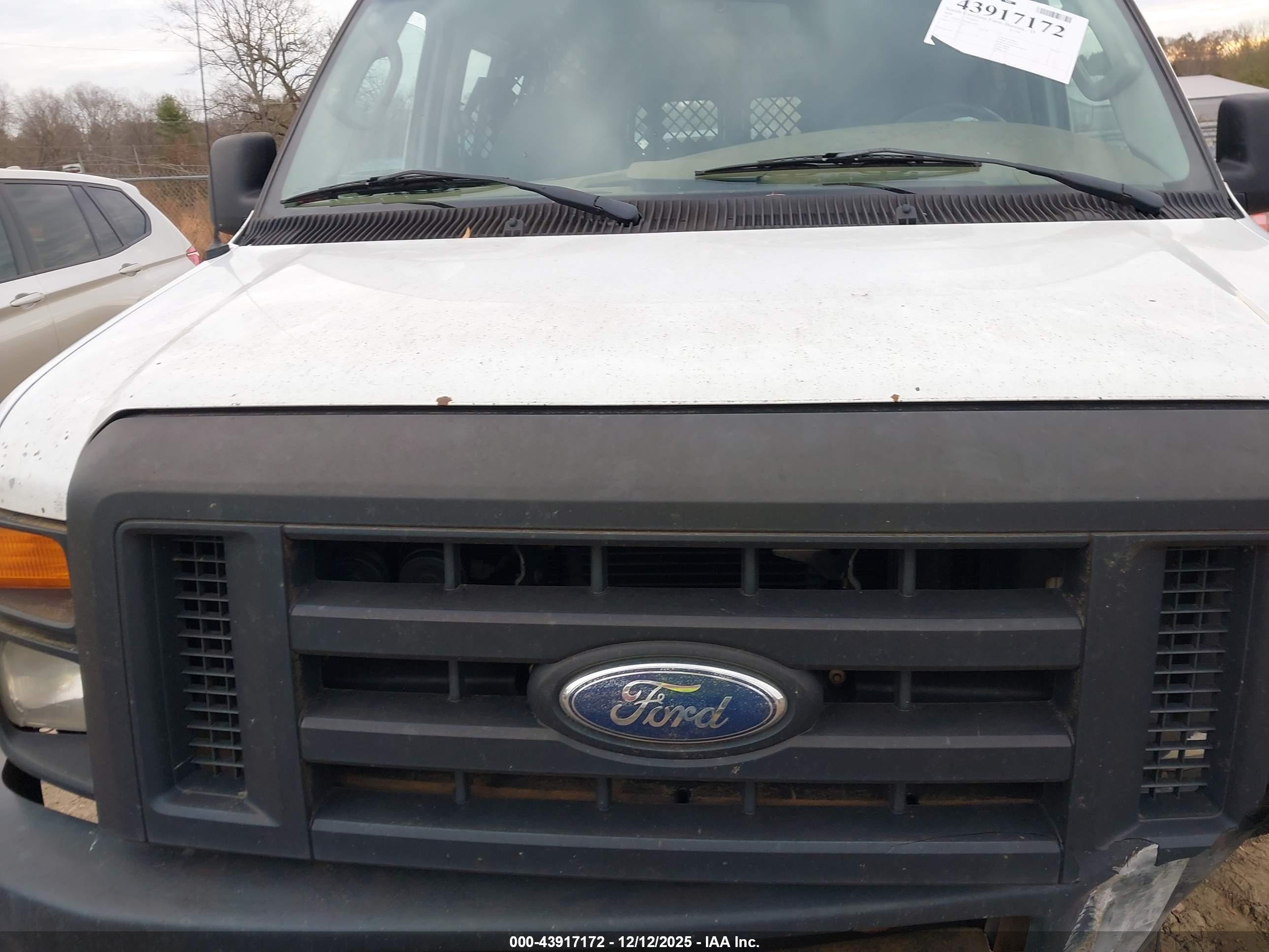 FORD E-150 image 10