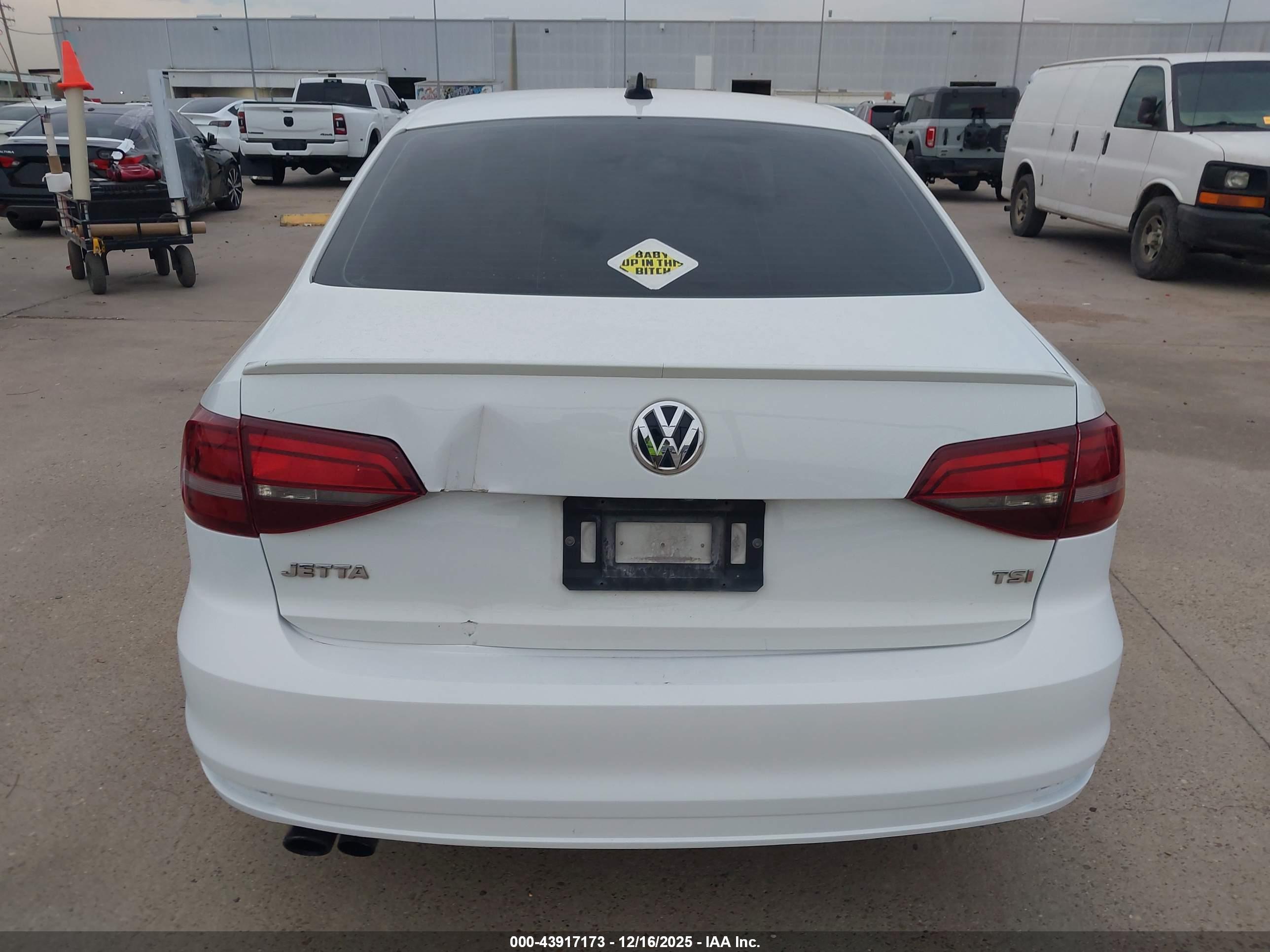 VOLKSWAGEN JETTA image 6