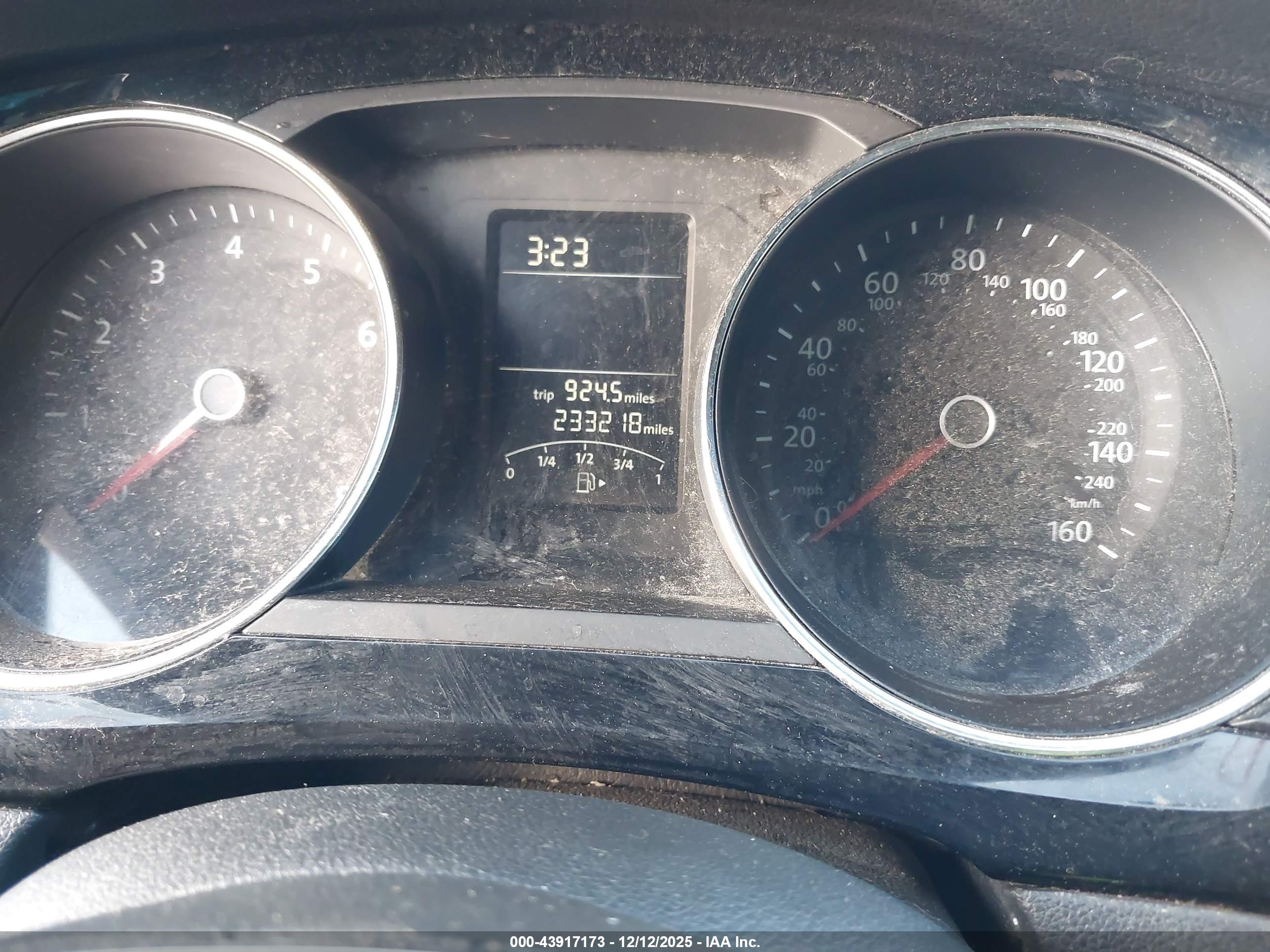 VOLKSWAGEN JETTA image 7