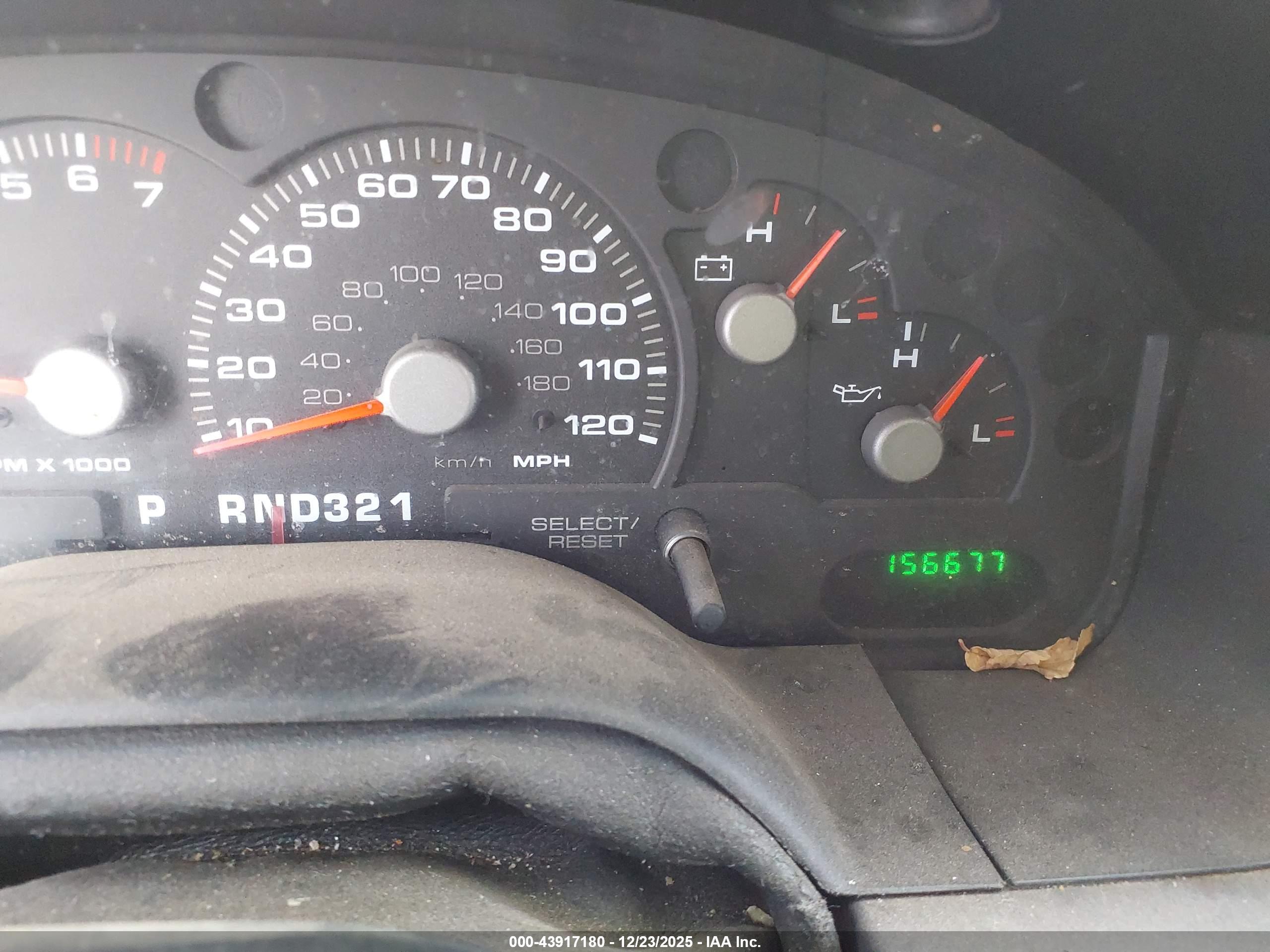FORD EXPLORER image 7