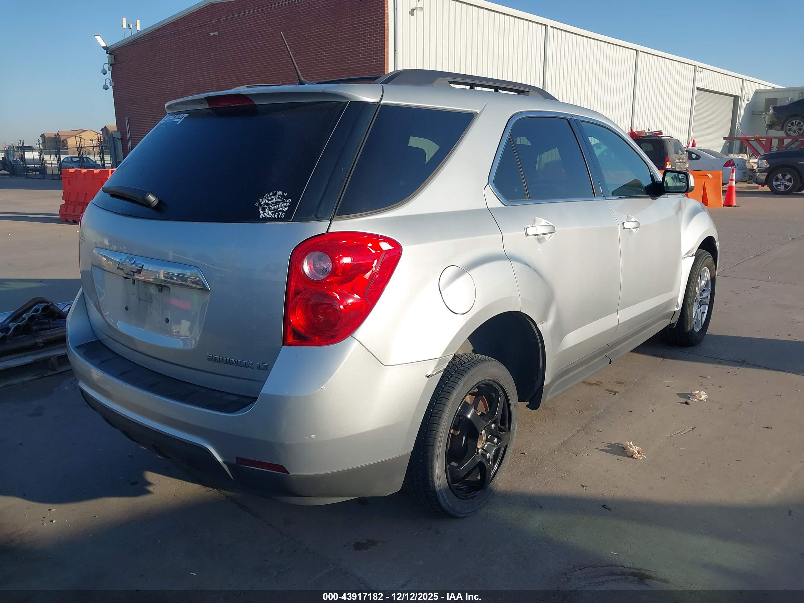 CHEVROLET EQUINOX image 4