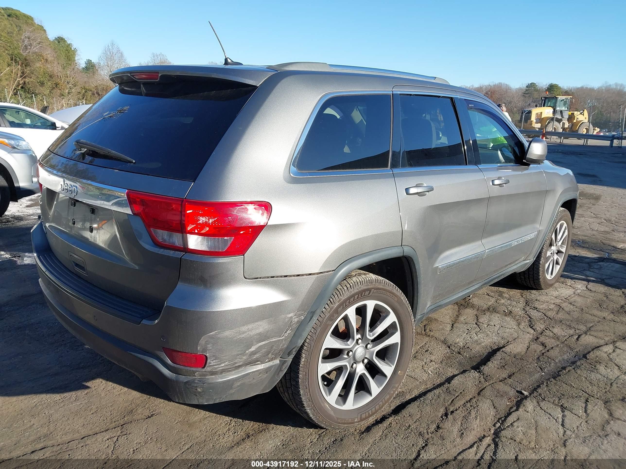JEEP GRAND image 4
