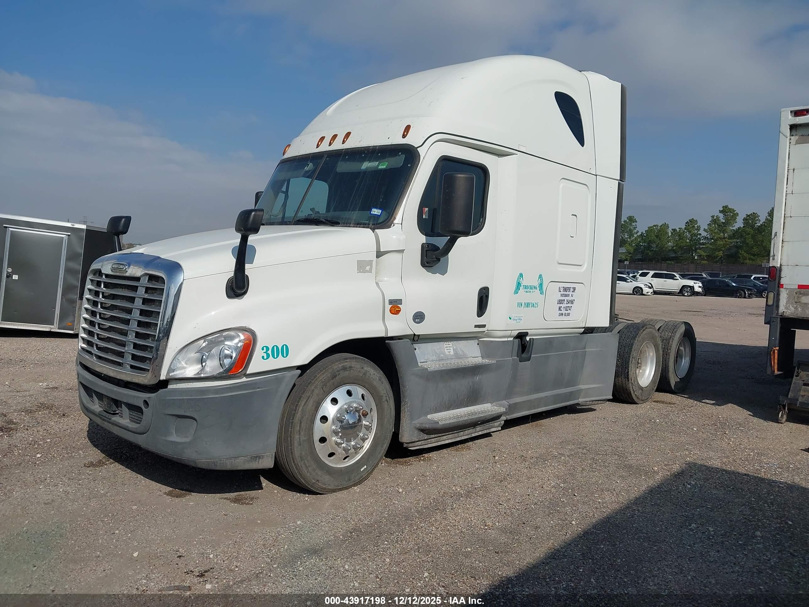 FREIGHTLINER CASCADIA image 2