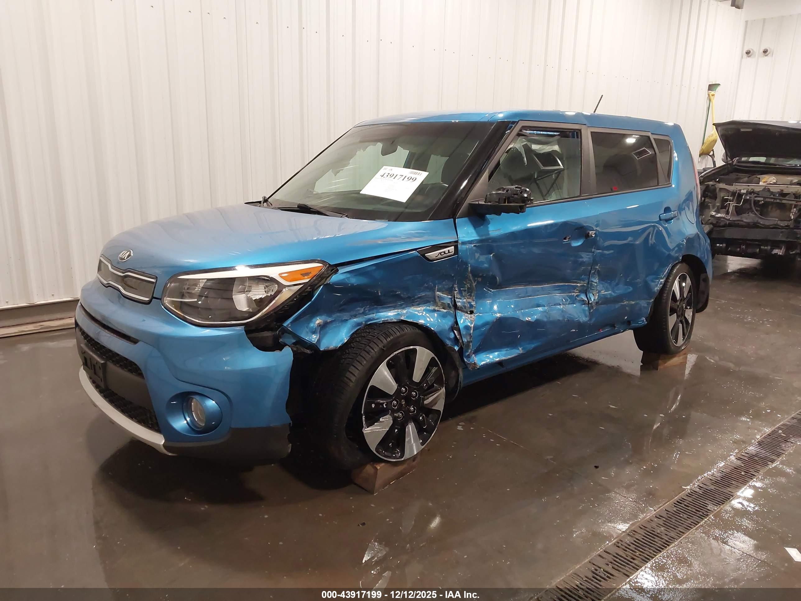 KIA SOUL image 2