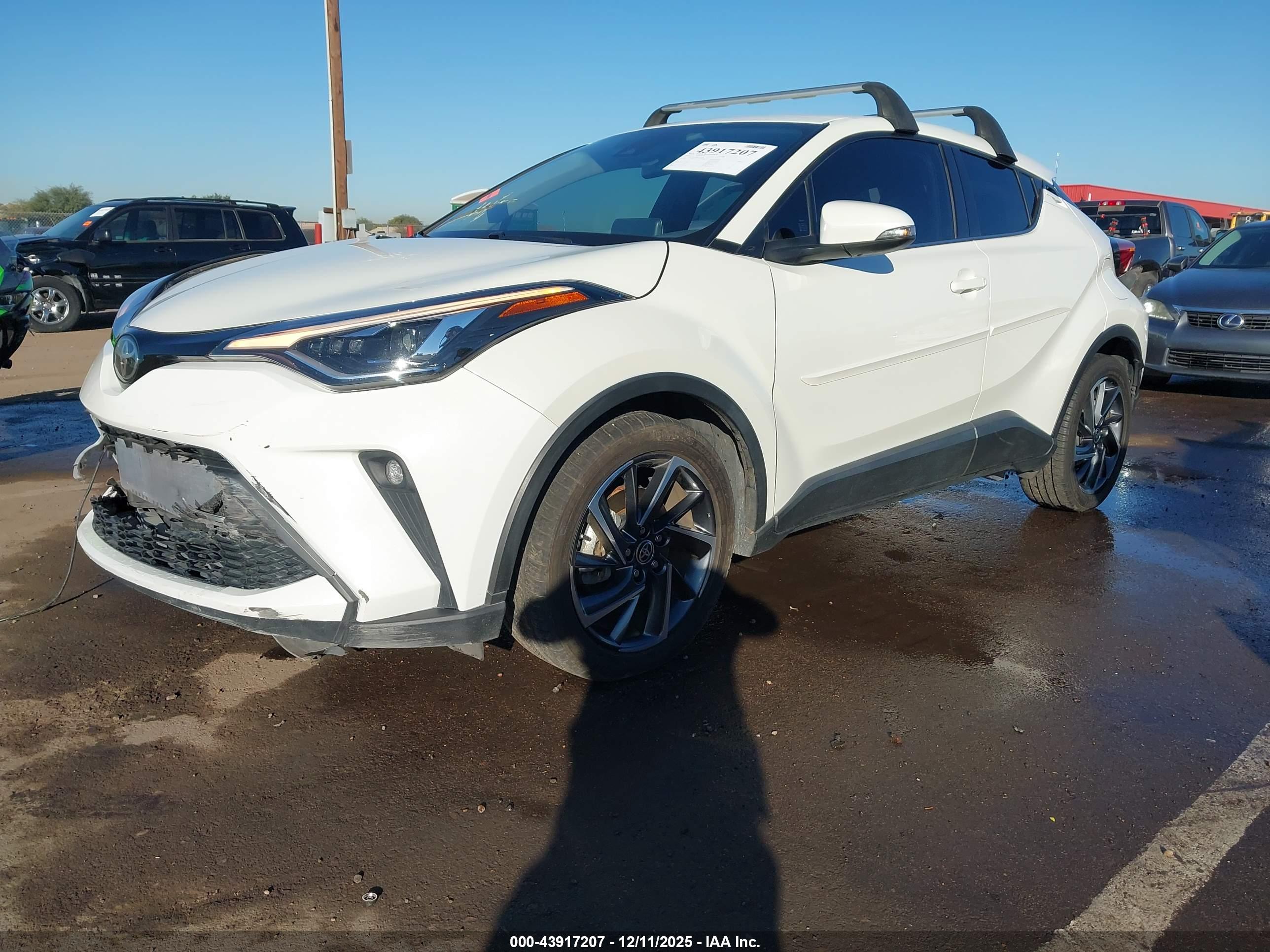 TOYOTA C-HR image 2