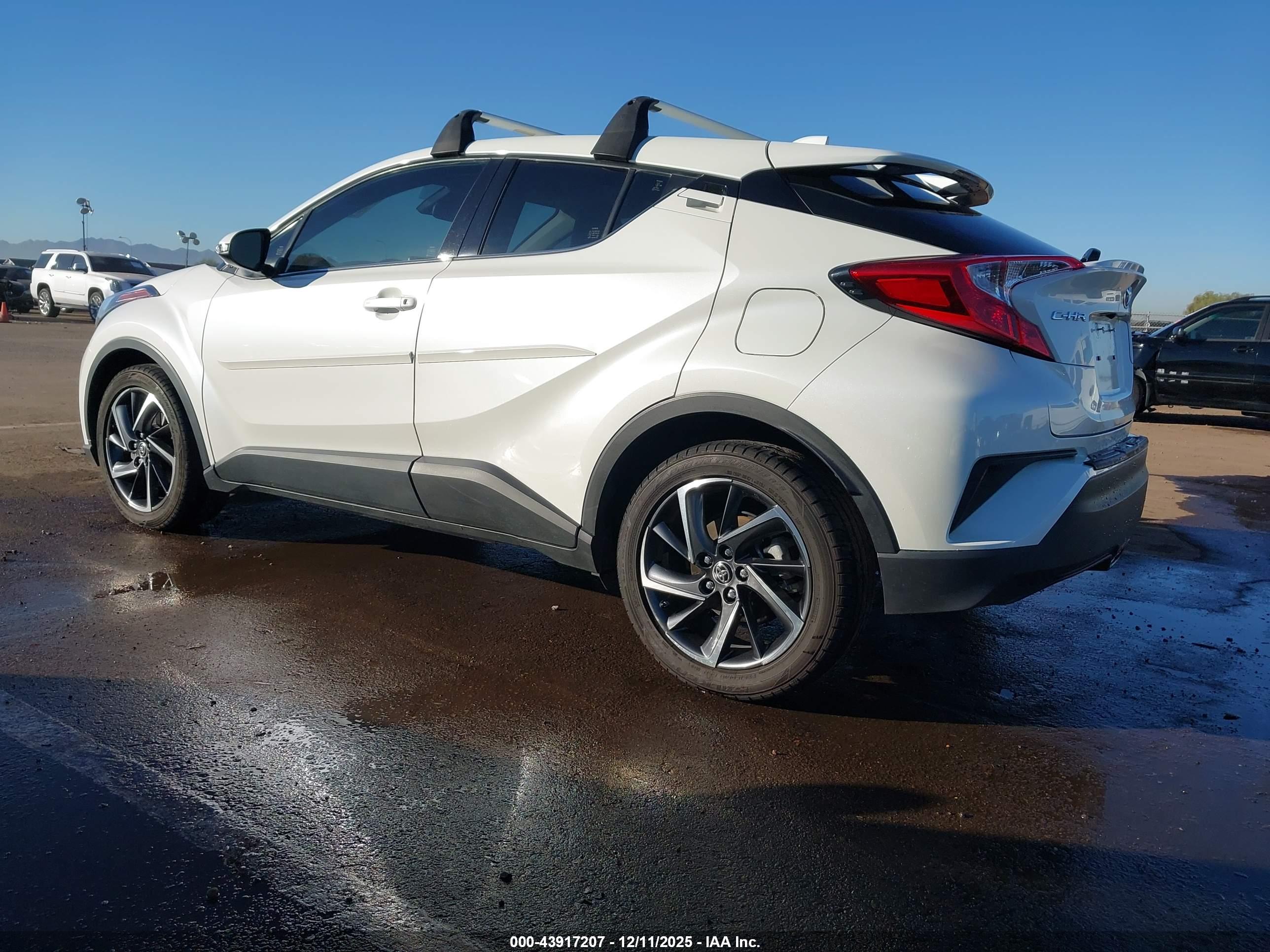 TOYOTA C-HR image 3
