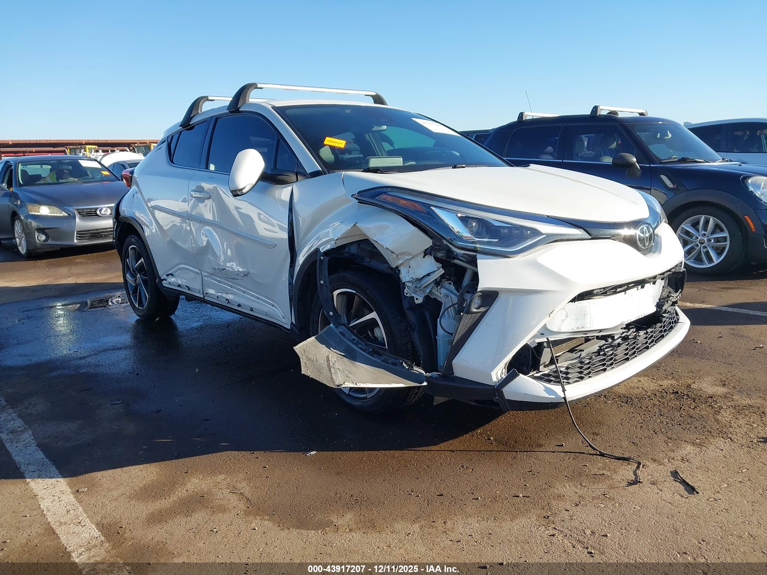 TOYOTA C-HR image 6