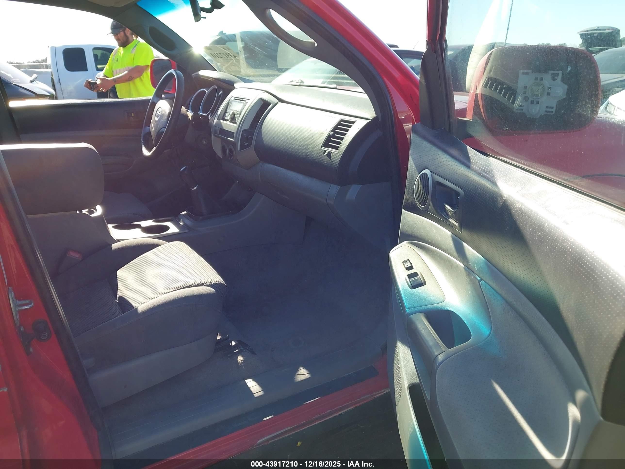 TOYOTA TACOMA image 5