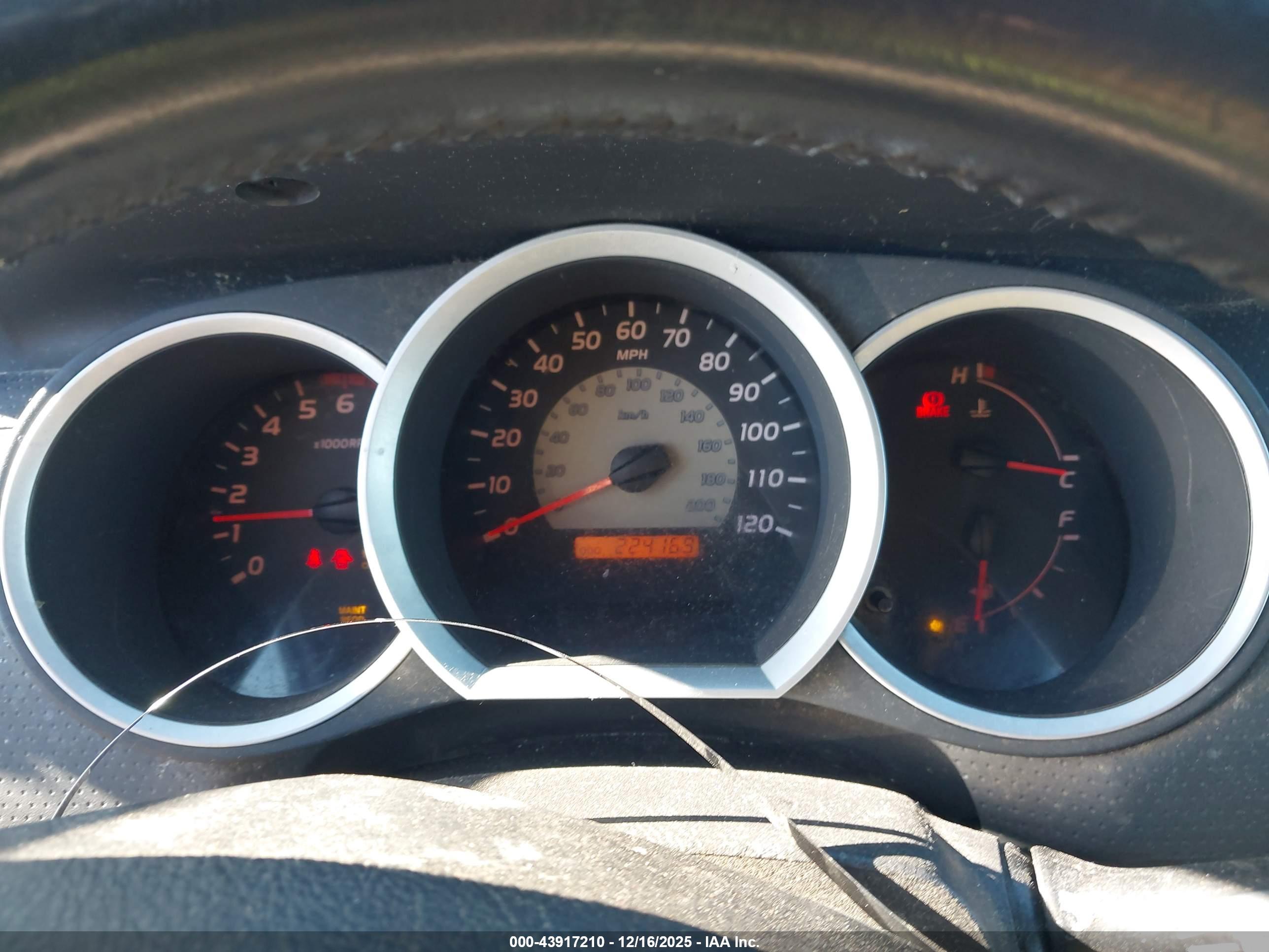 TOYOTA TACOMA image 7