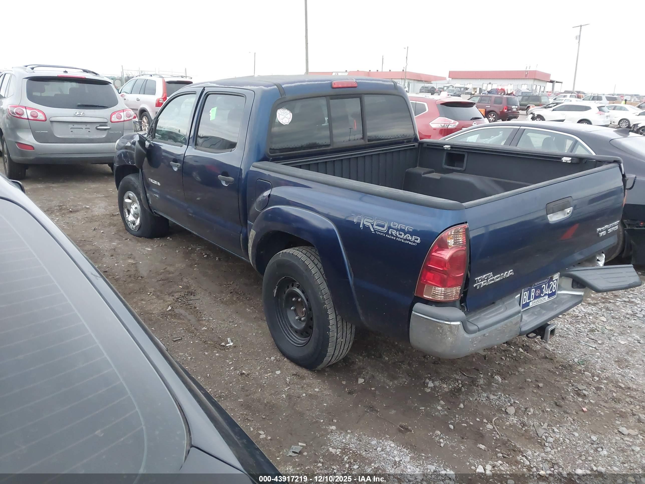 TOYOTA TACOMA image 3
